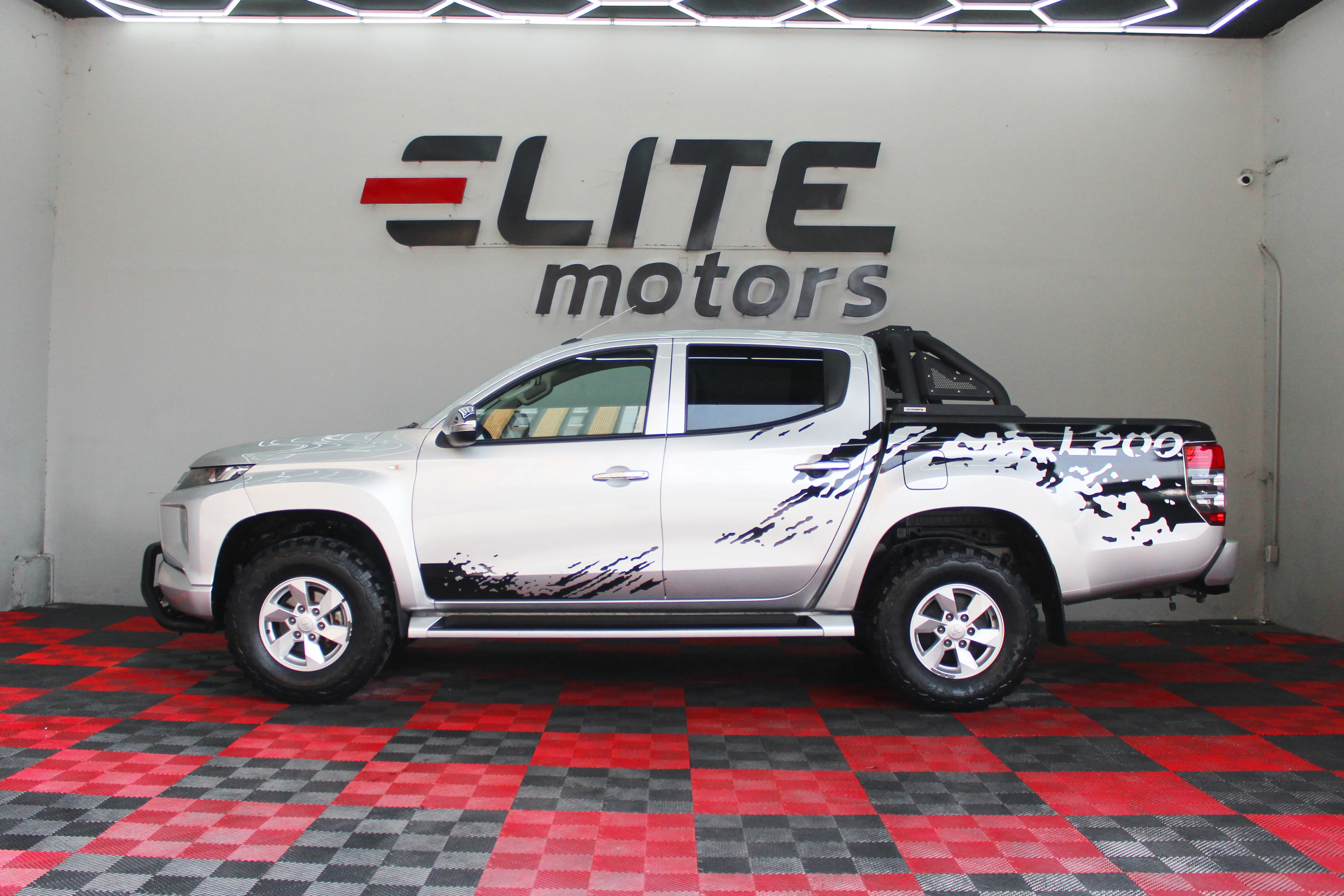 Mitsubishi L200 2021