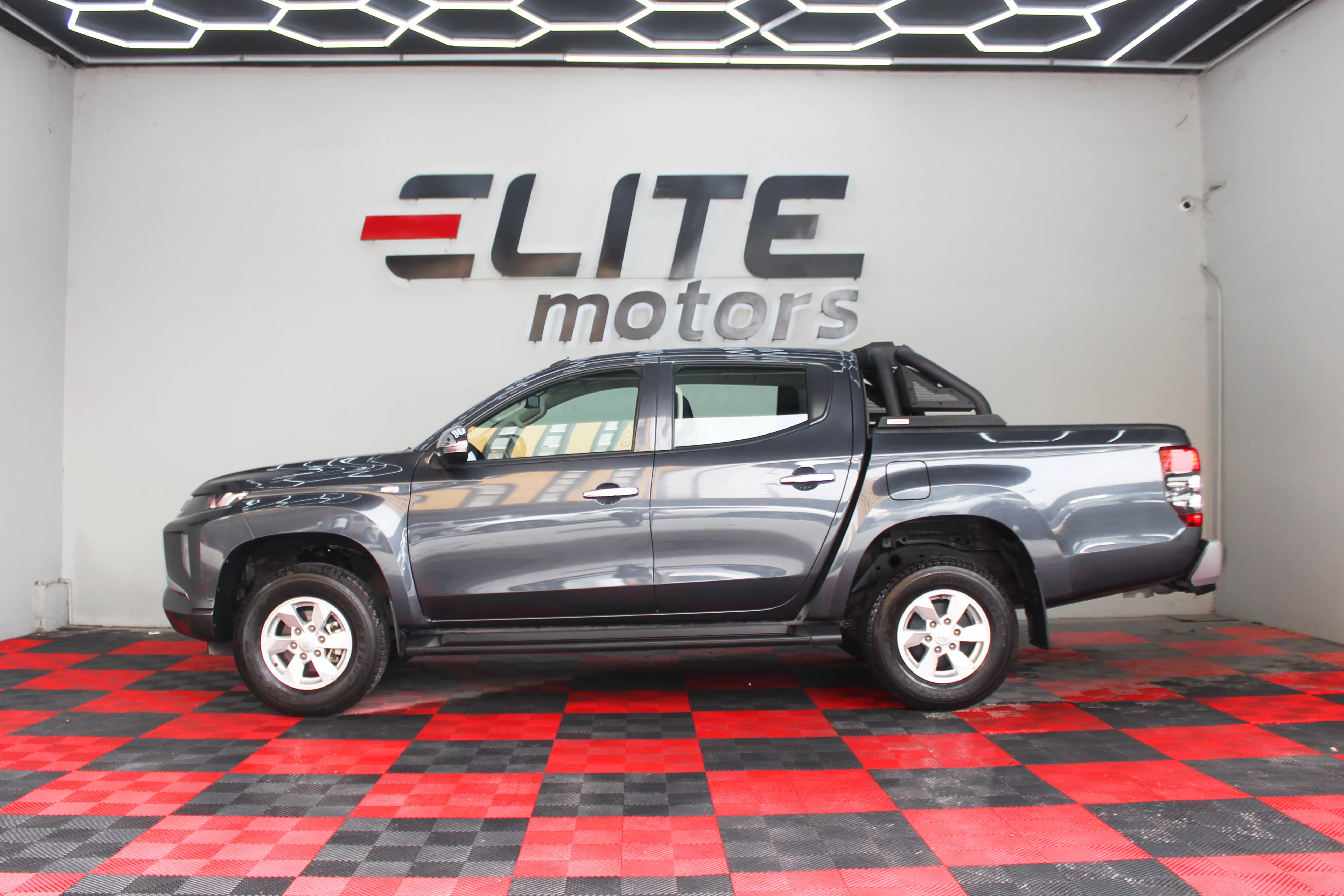 Mitsubishi L200 2023