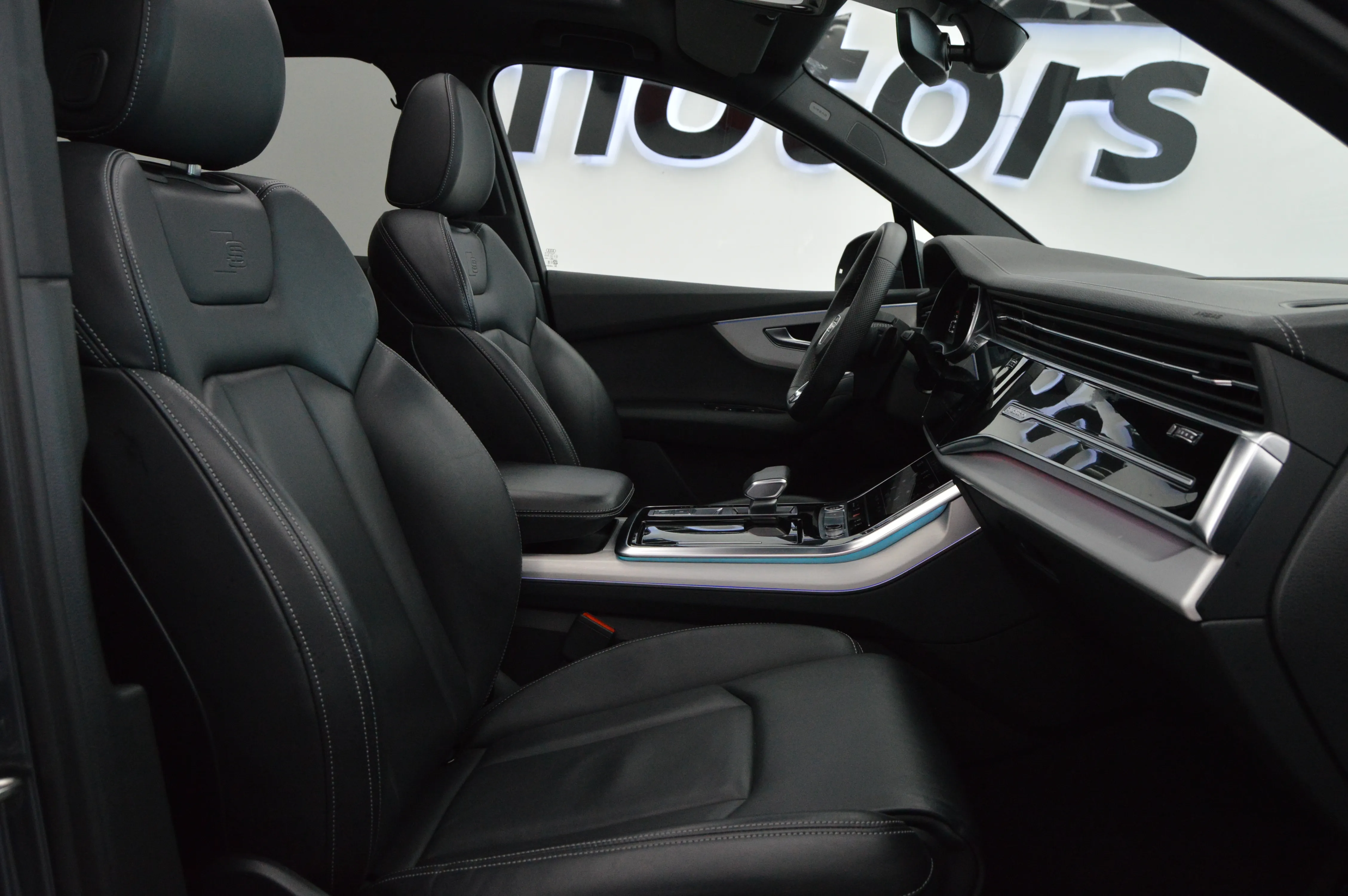 Audi Q7 S- LINE 2023