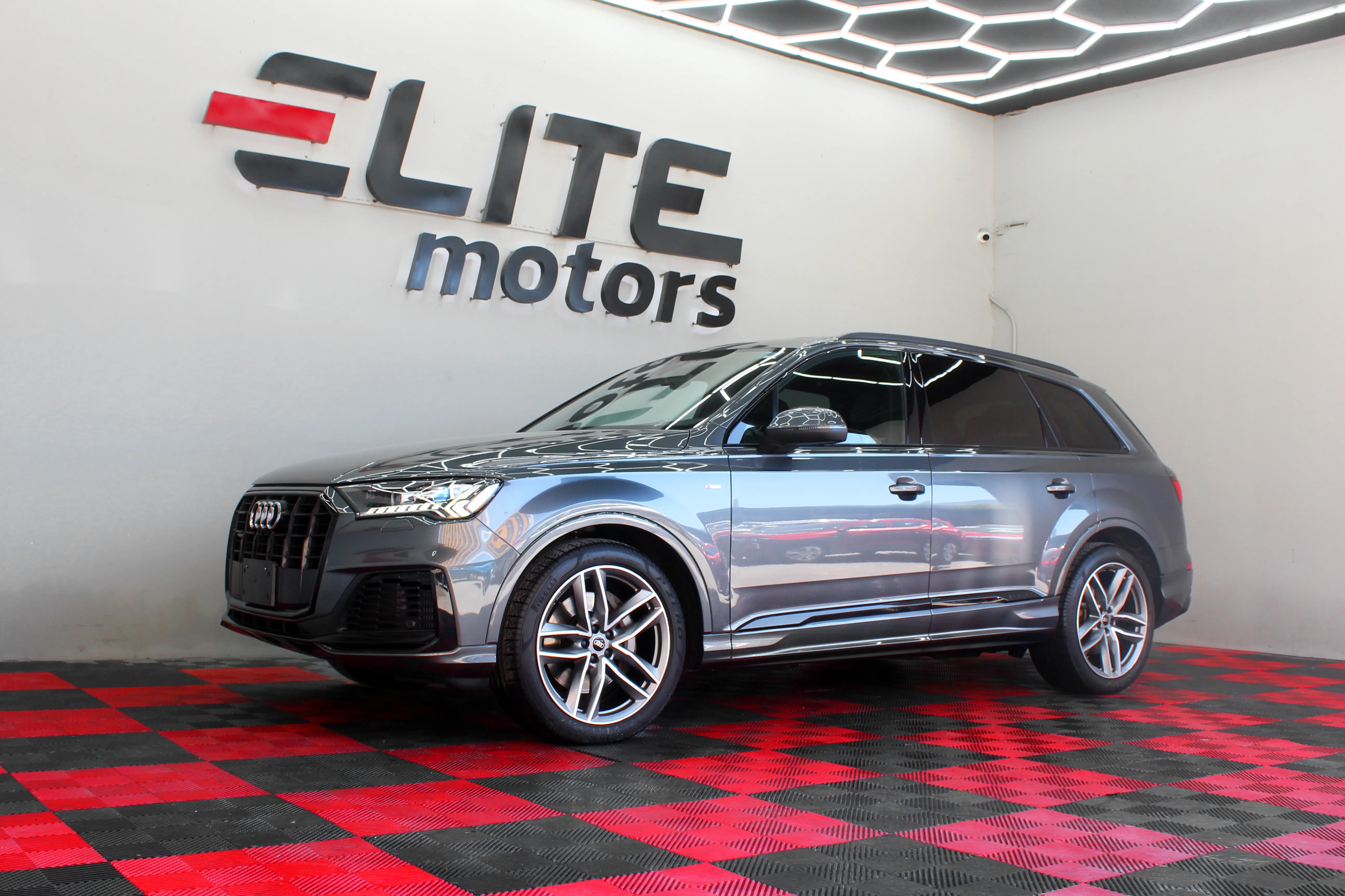 Audi Q7 S-Line 2023