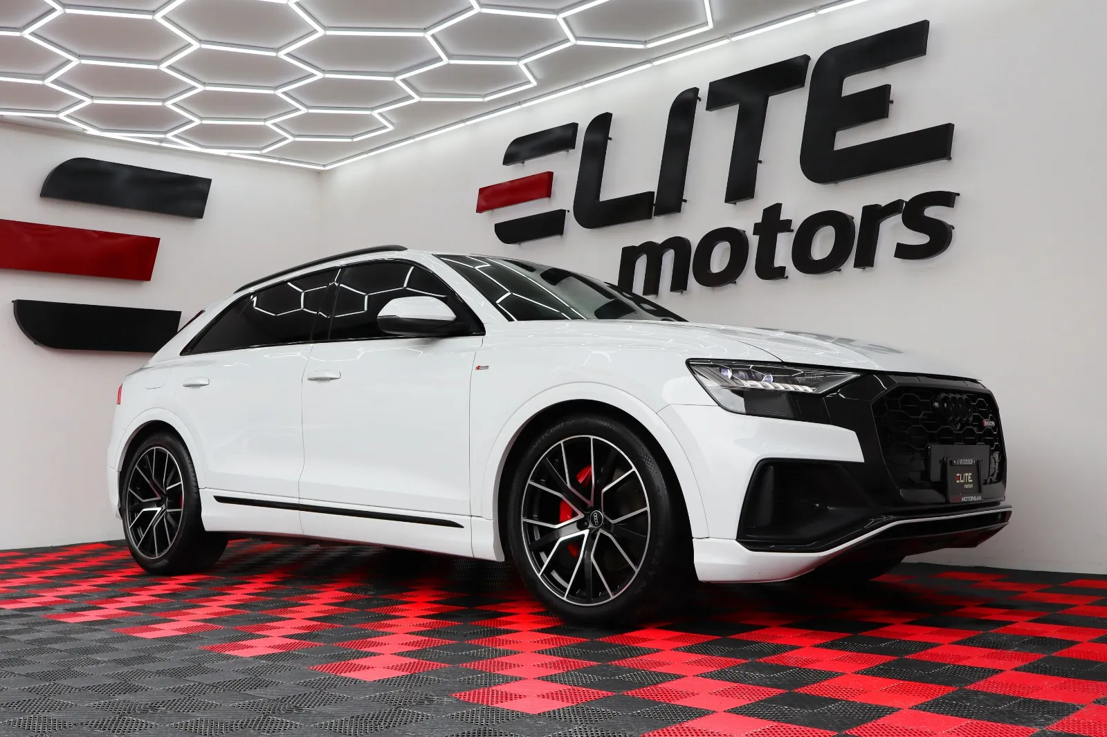 Audi Q8 hybrid S-Line 55 TFSI 2023
