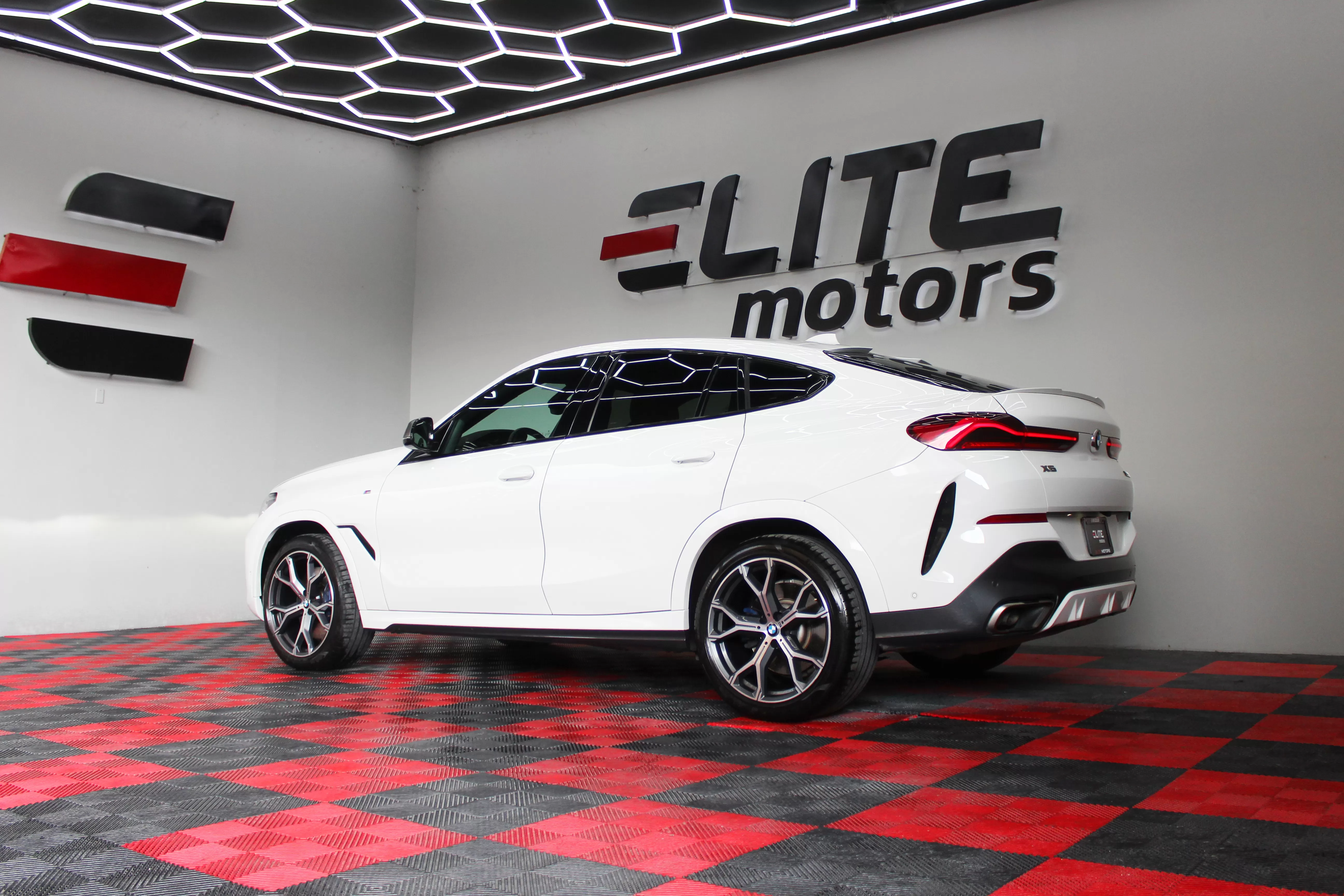 BMW X6 M50i 2023