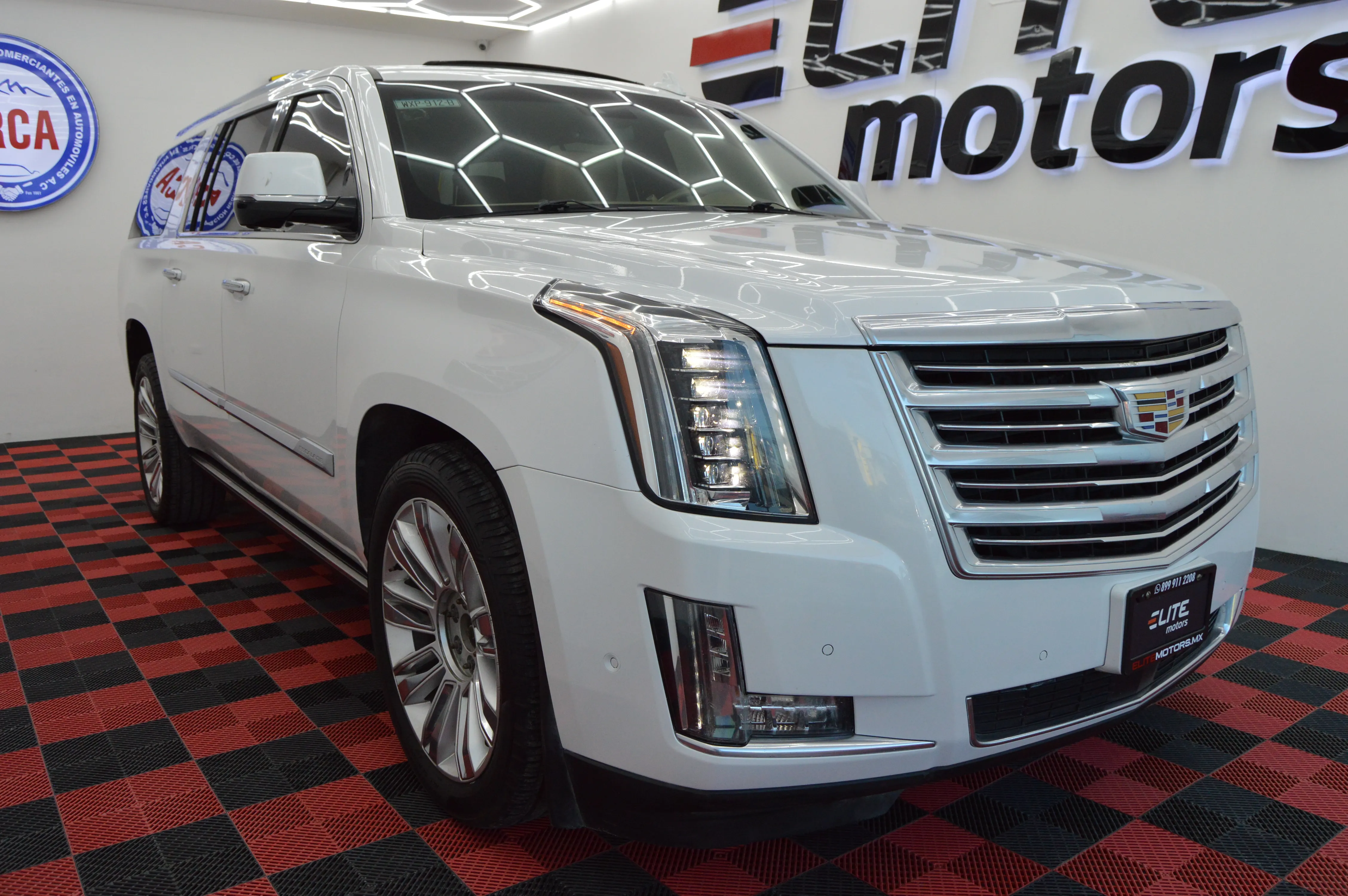 Cadillac Escalade Platinum ESV 2019