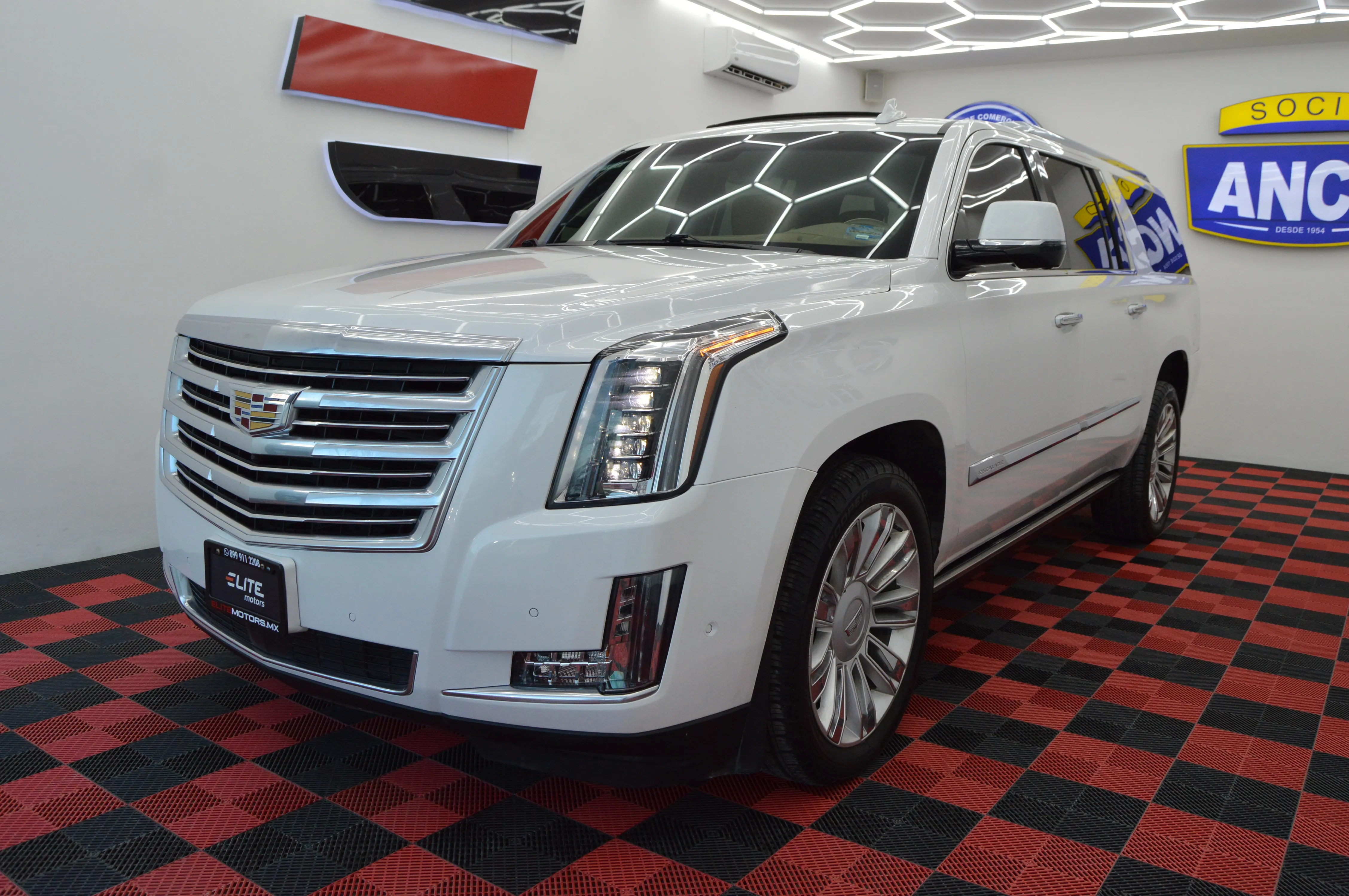 Cadillac Escalade Platinum ESV 2019