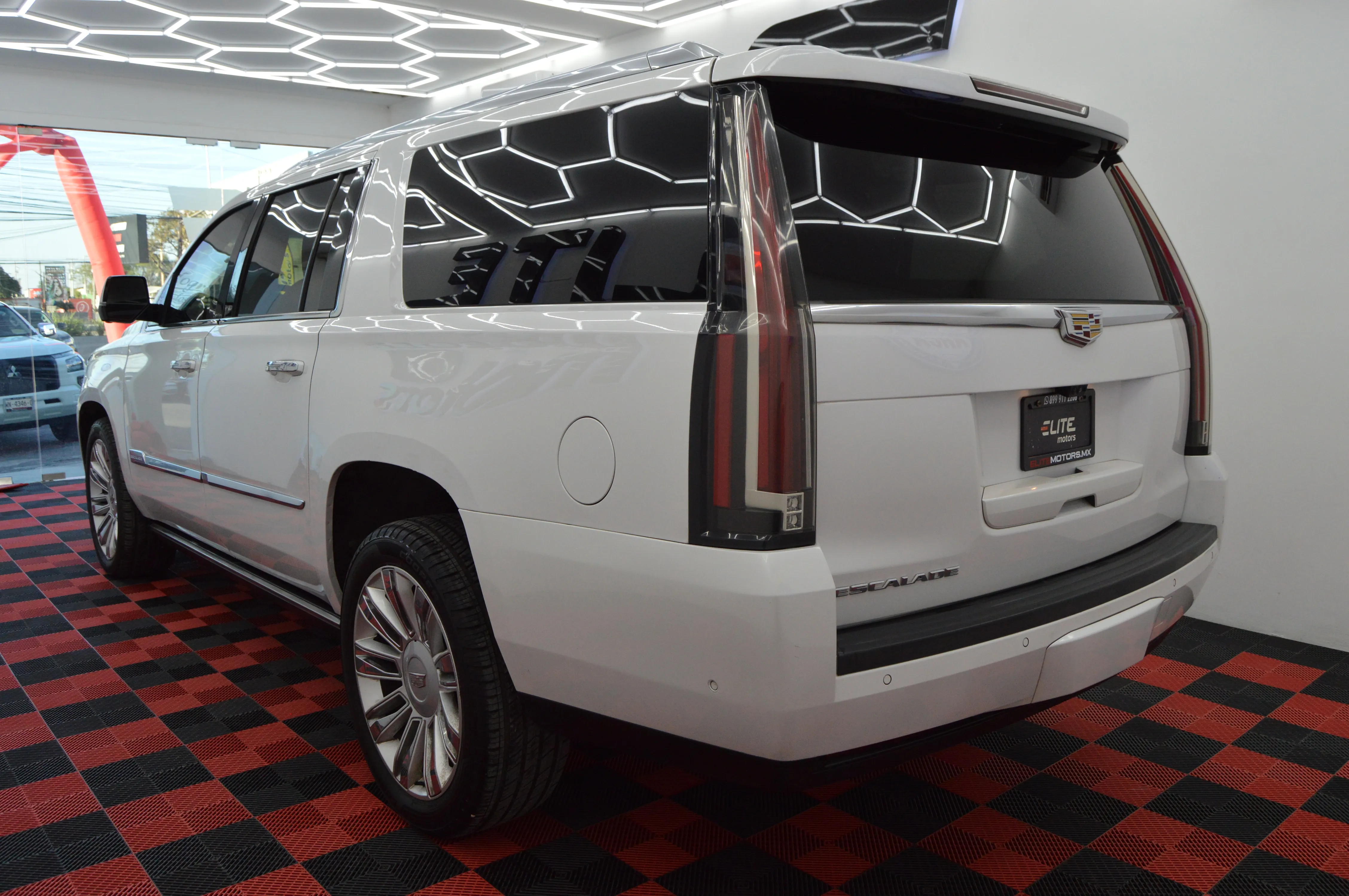 Cadillac Escalade Platinum ESV 2019