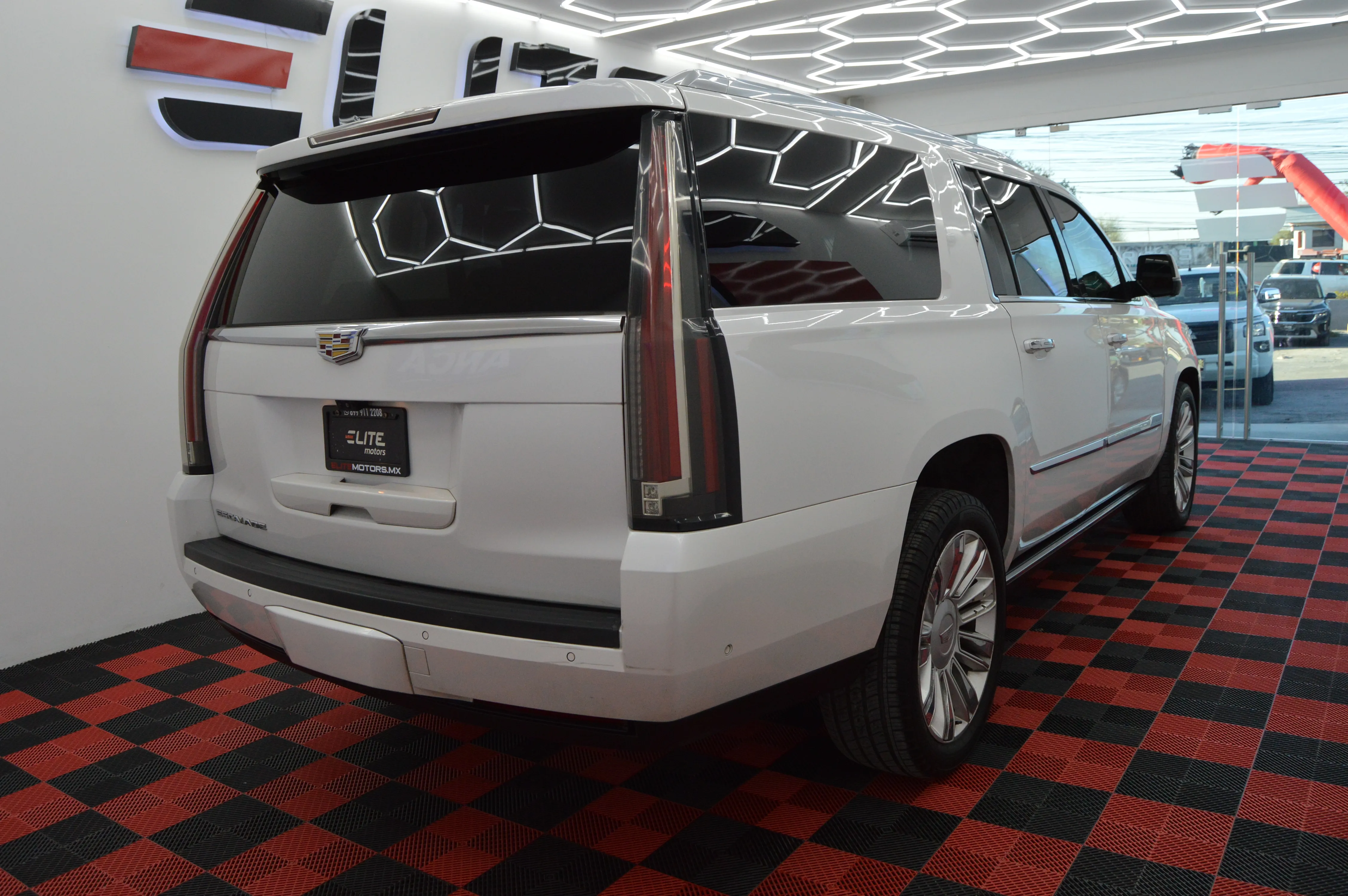 Cadillac Escalade Platinum ESV 2019