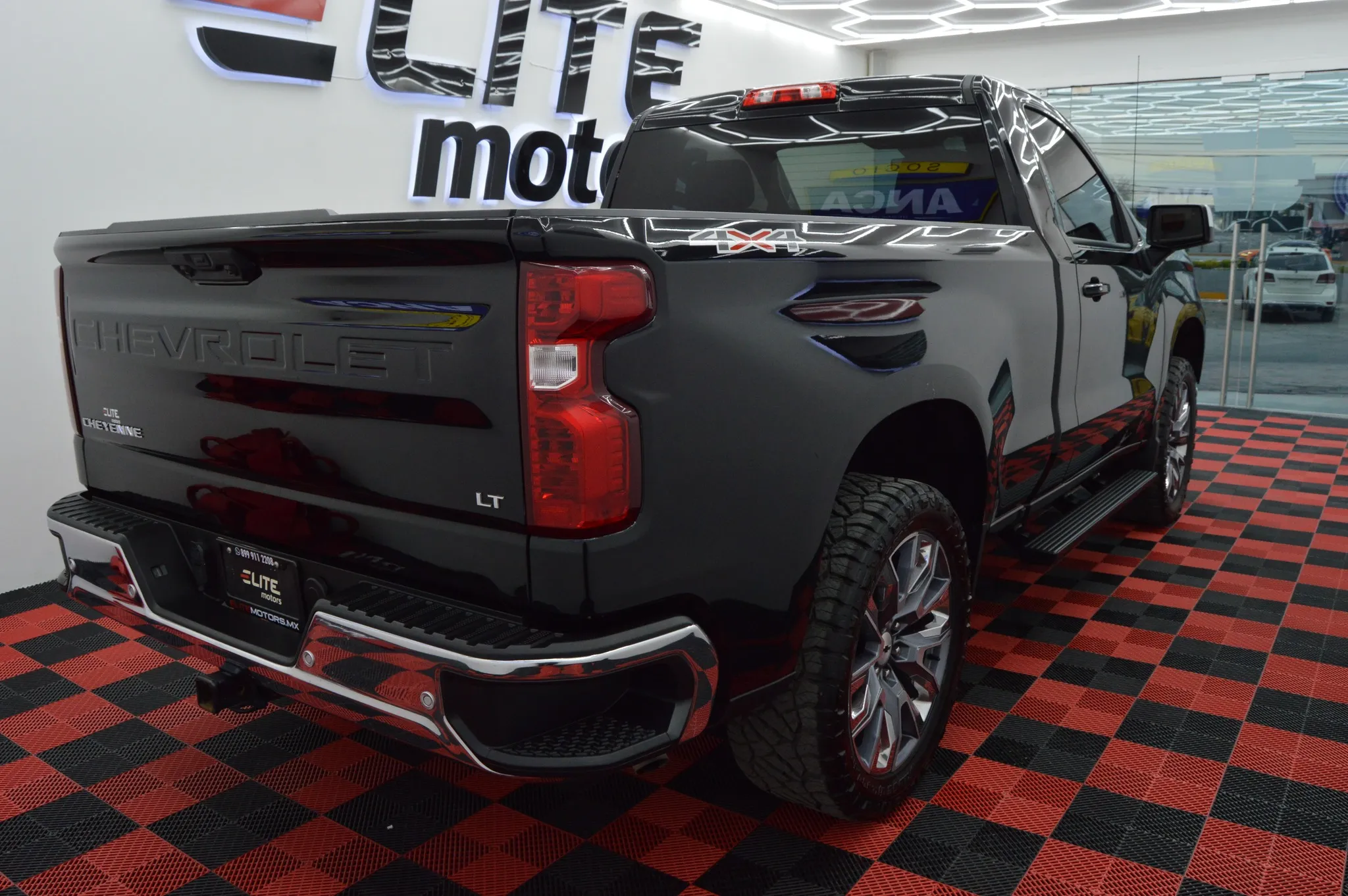 Chevrolet Cheyenne LT Cabina Regular 2024