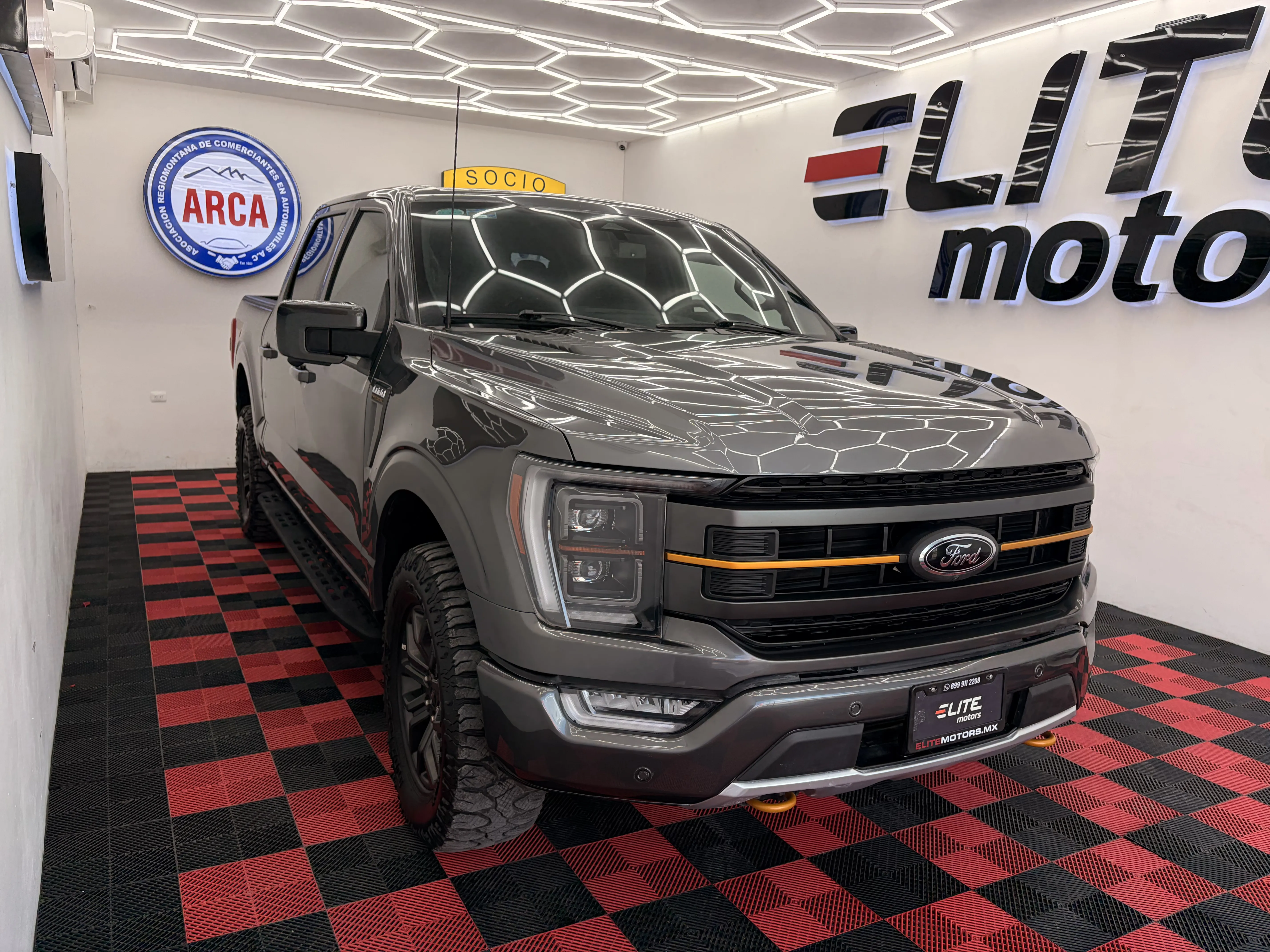 Ford LOBO 4X4 TREMOR HIGH 2023