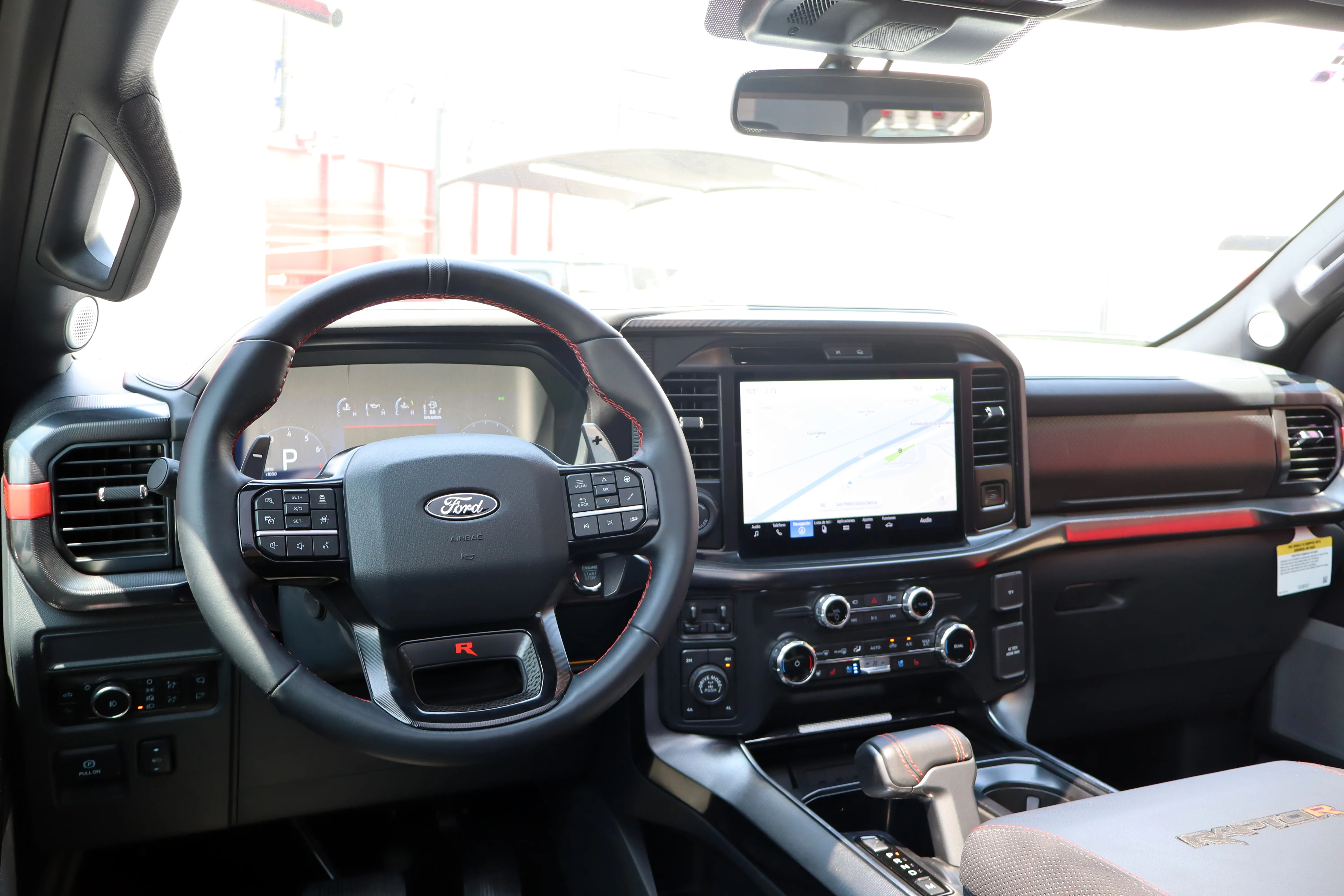 Ford Lobo Raptor R 2025