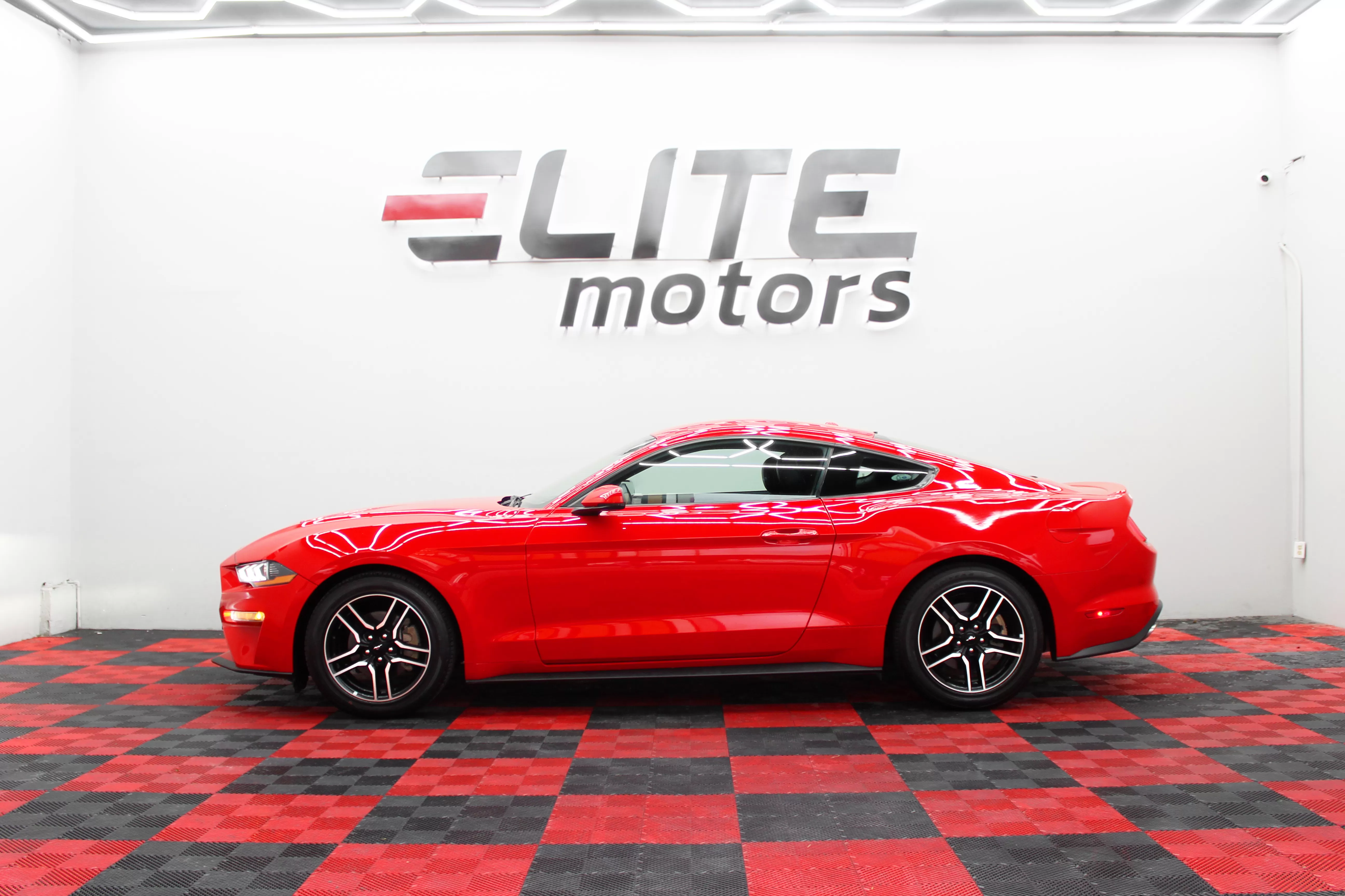 Ford Mustang EcoBoost 2019