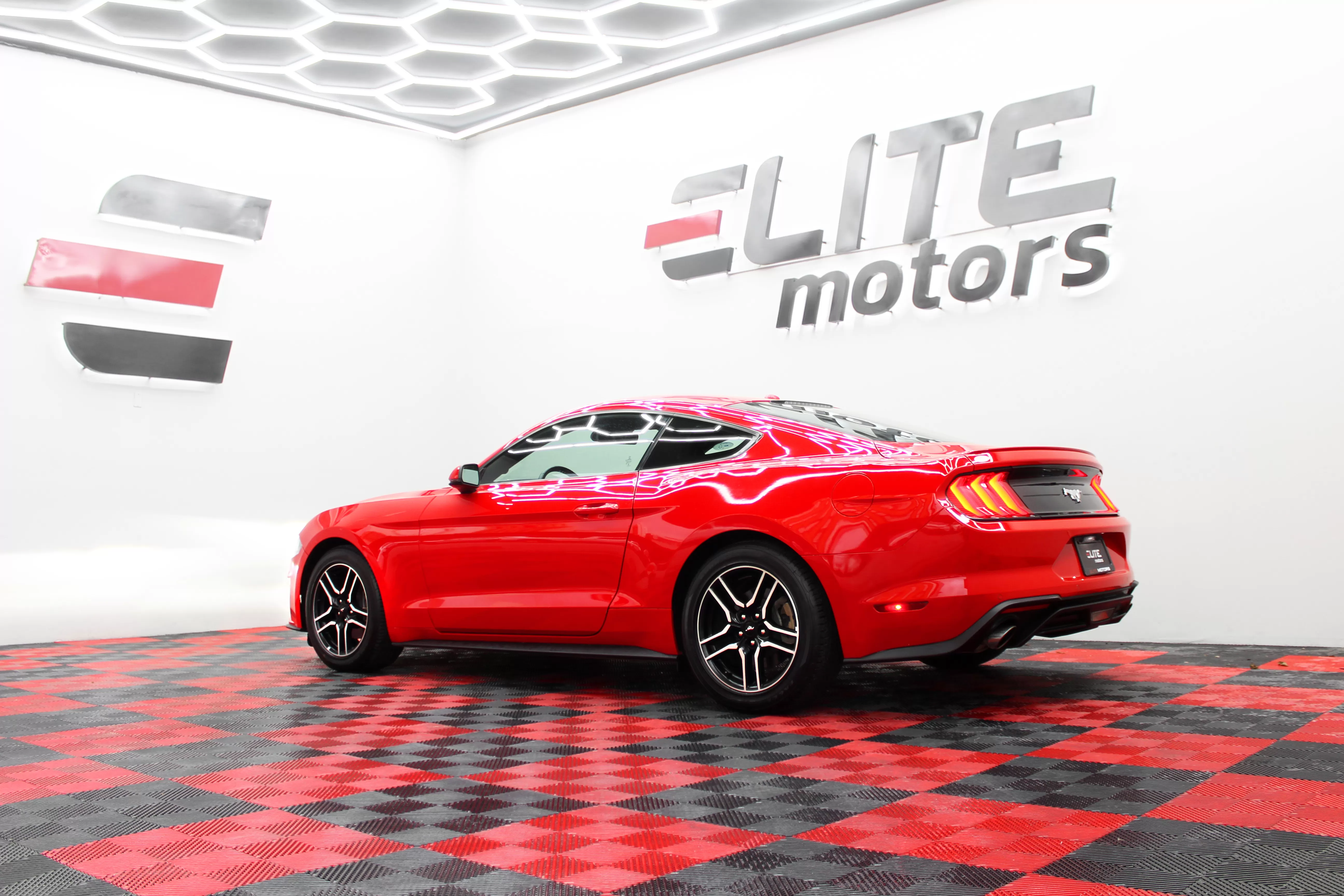 Ford Mustang EcoBoost 2019