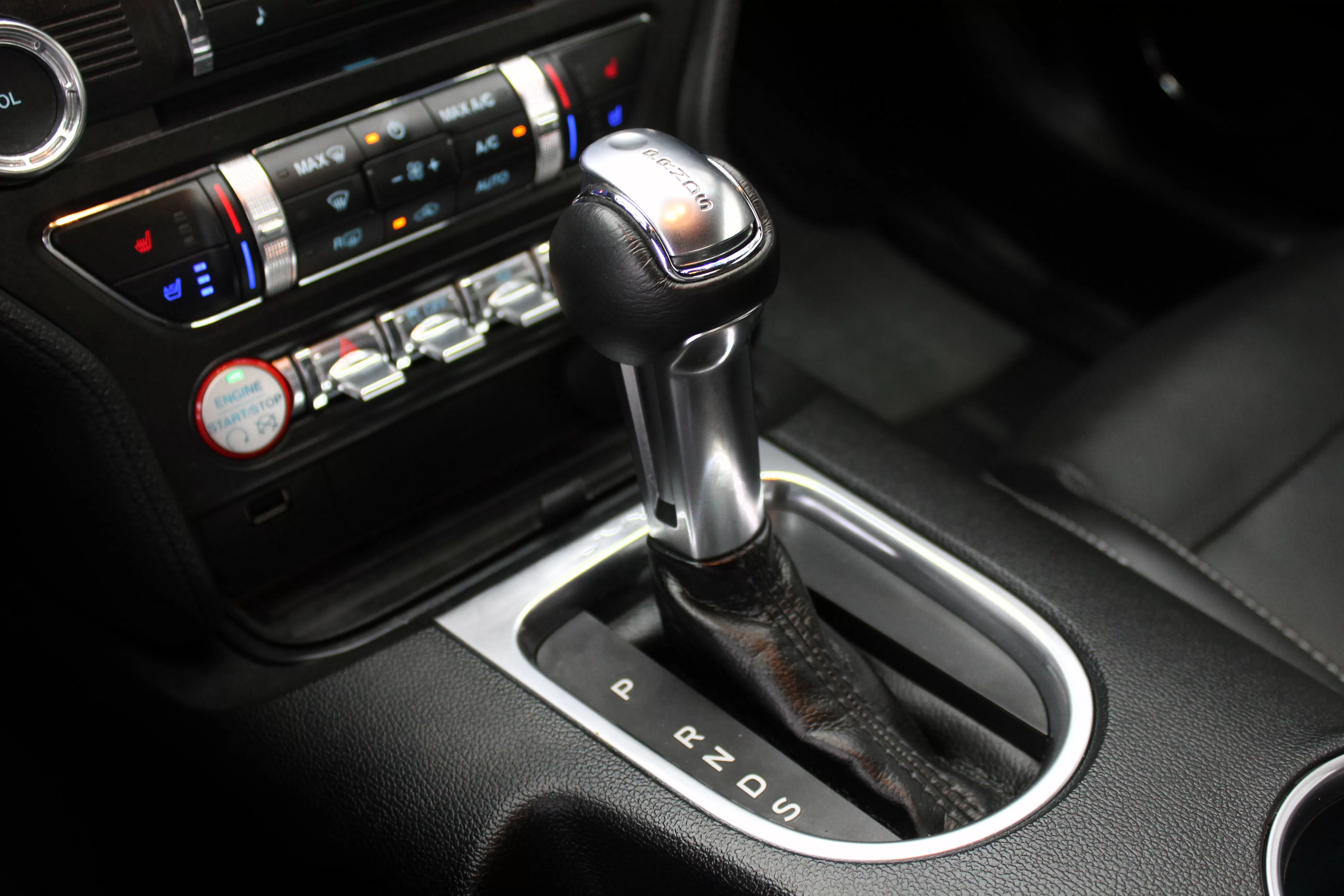 Ford Mustang EcoBoost 2019
