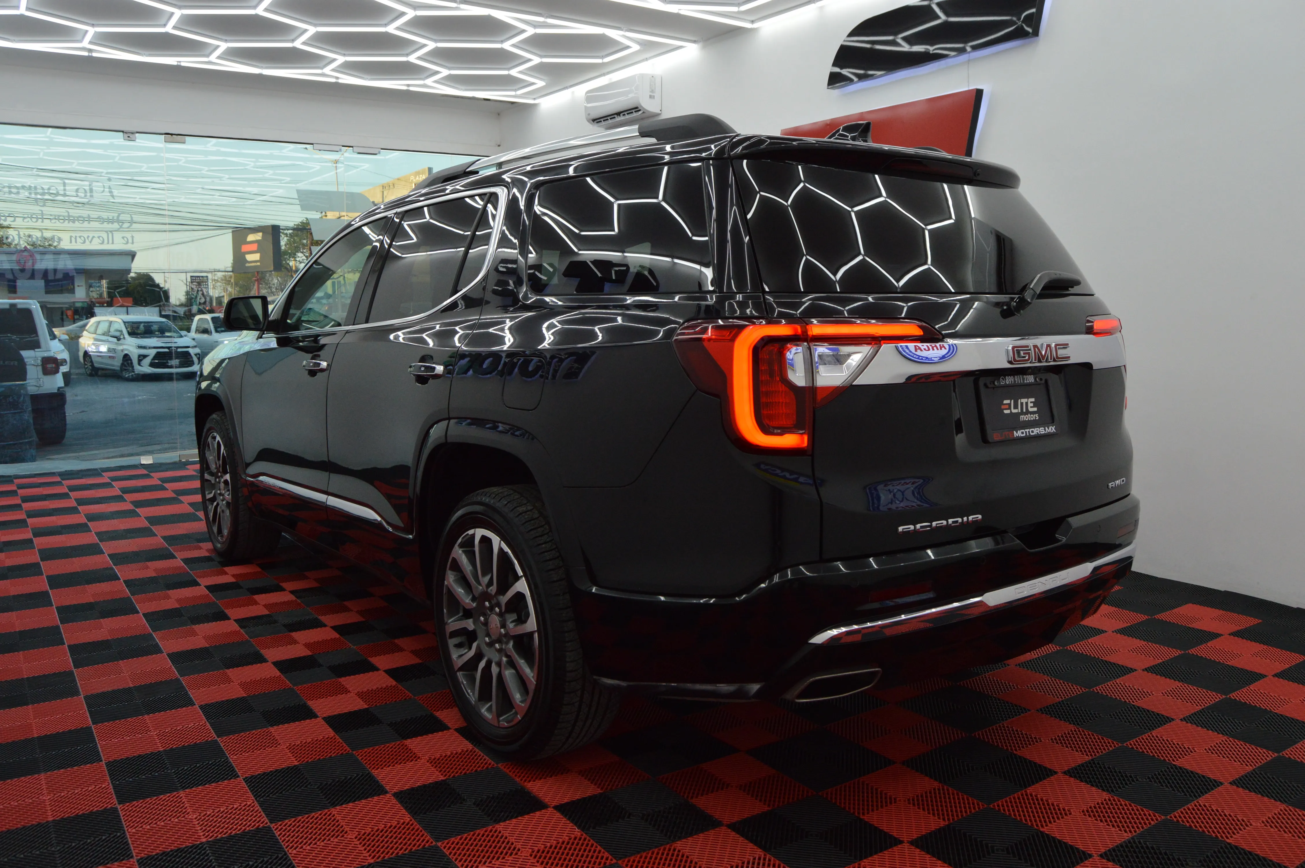 GMC Acadia Denali 2023