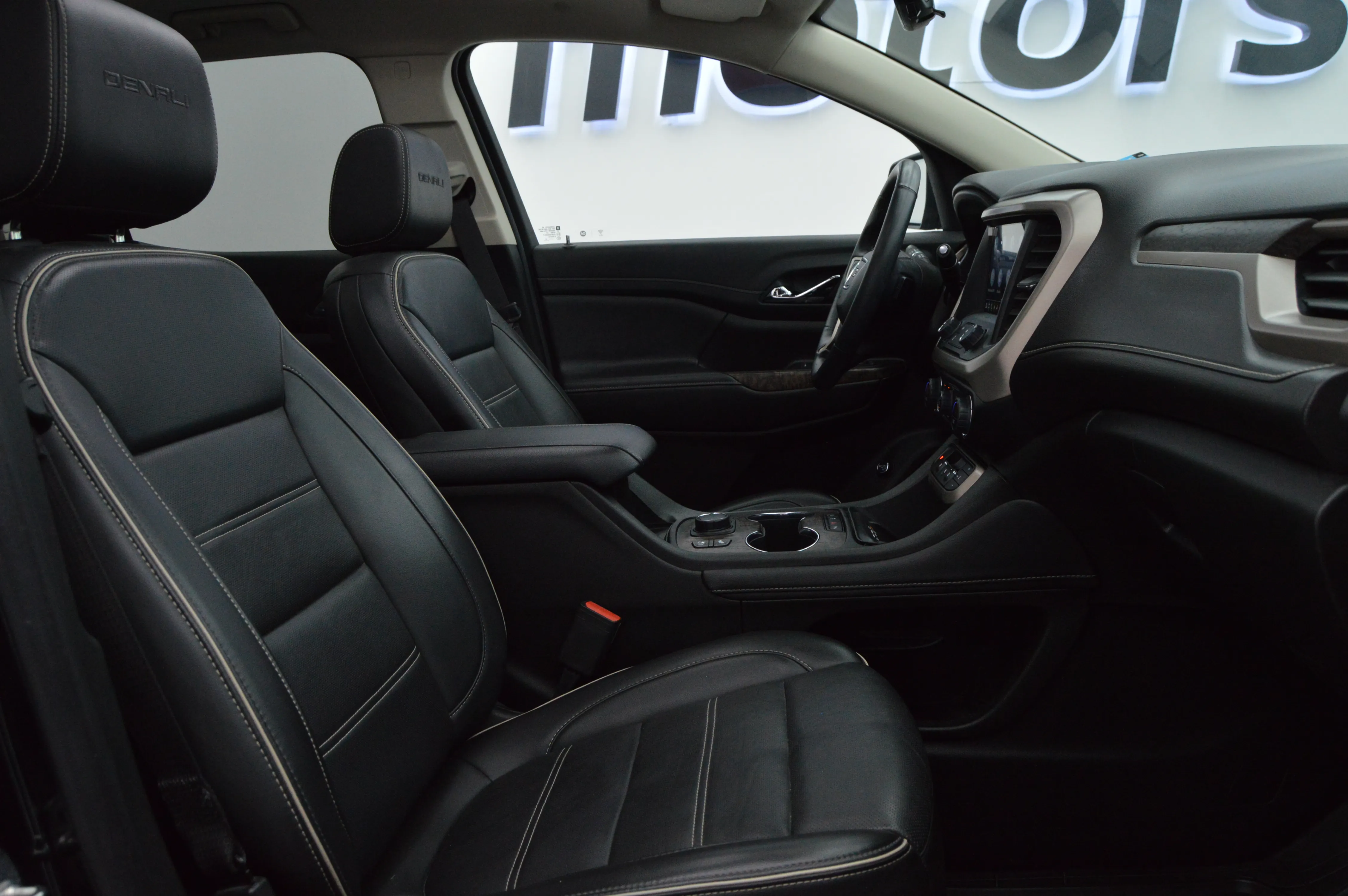 GMC Acadia Denali 2023