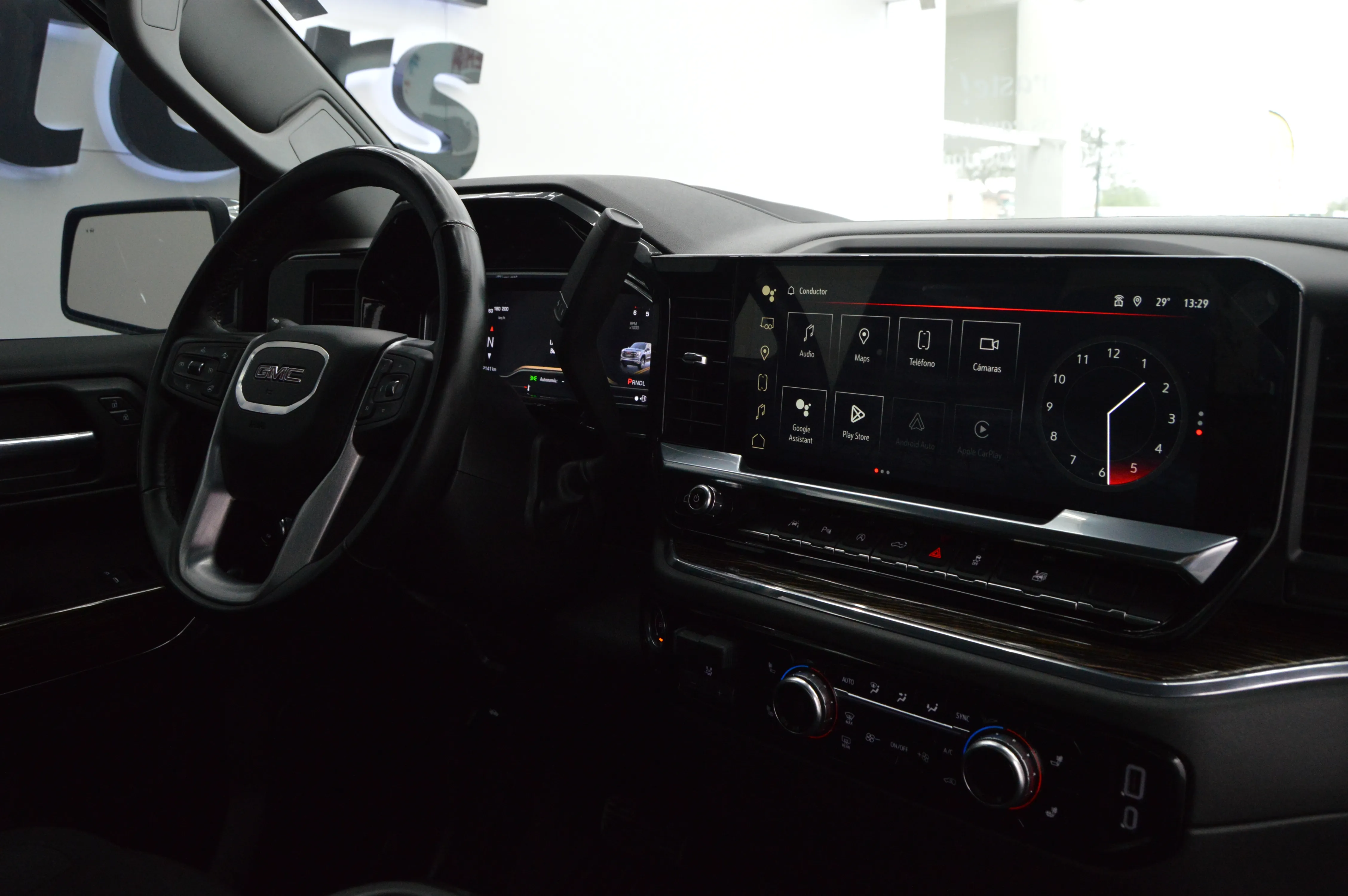 GMC SIERRA REGULAR 2024