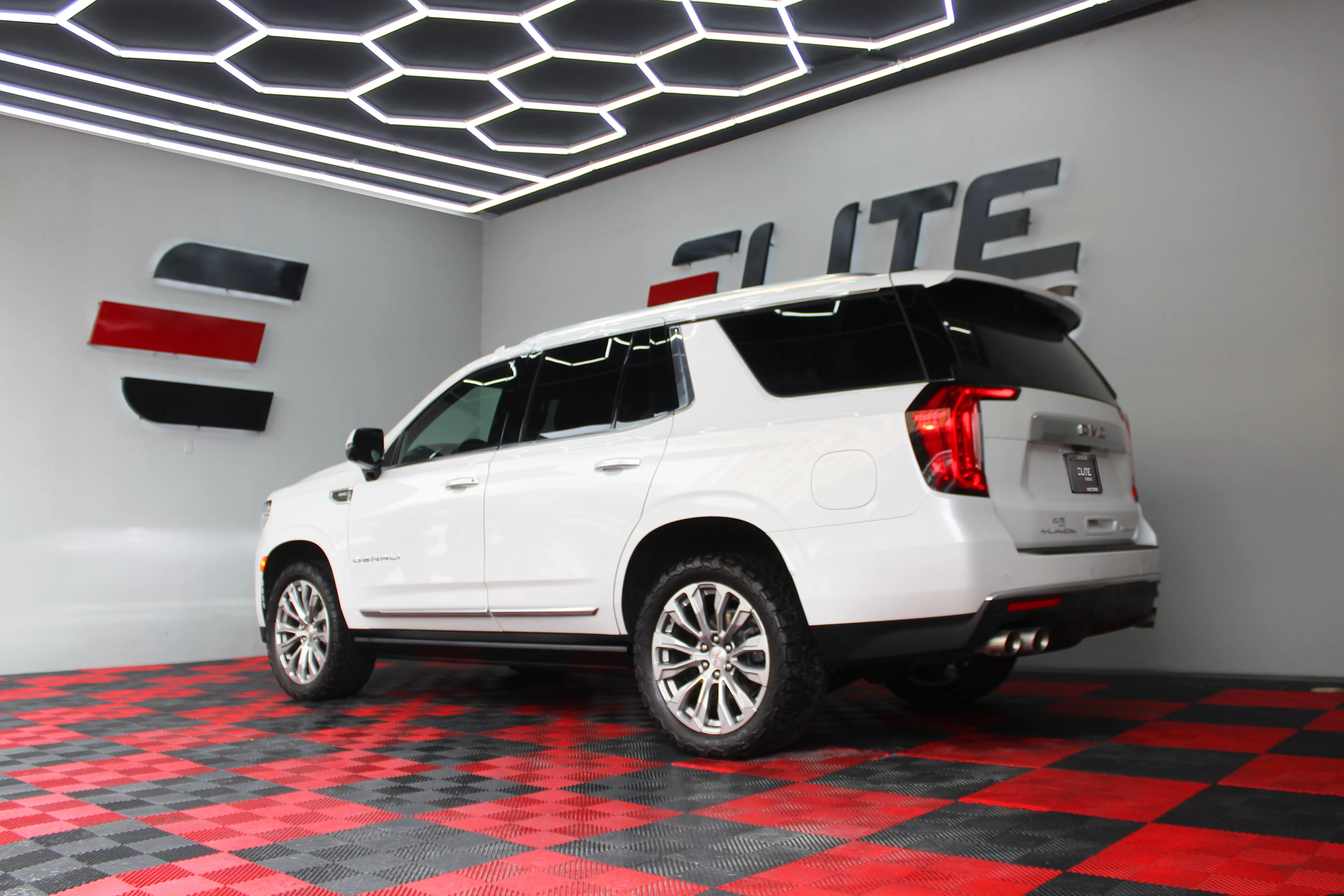 GMC Yukon Denali 2024