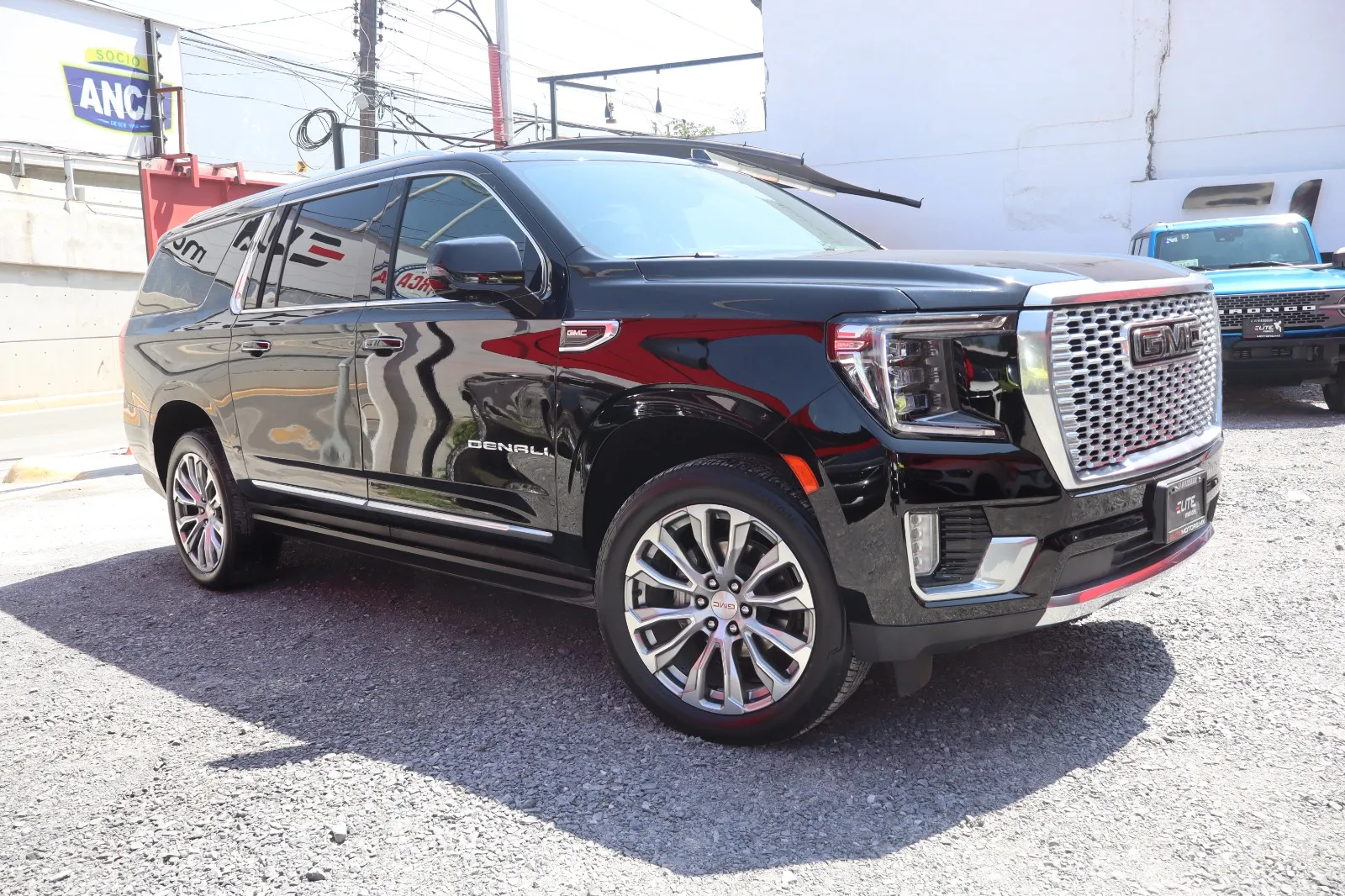GMC YUKON XL DENALI 2023