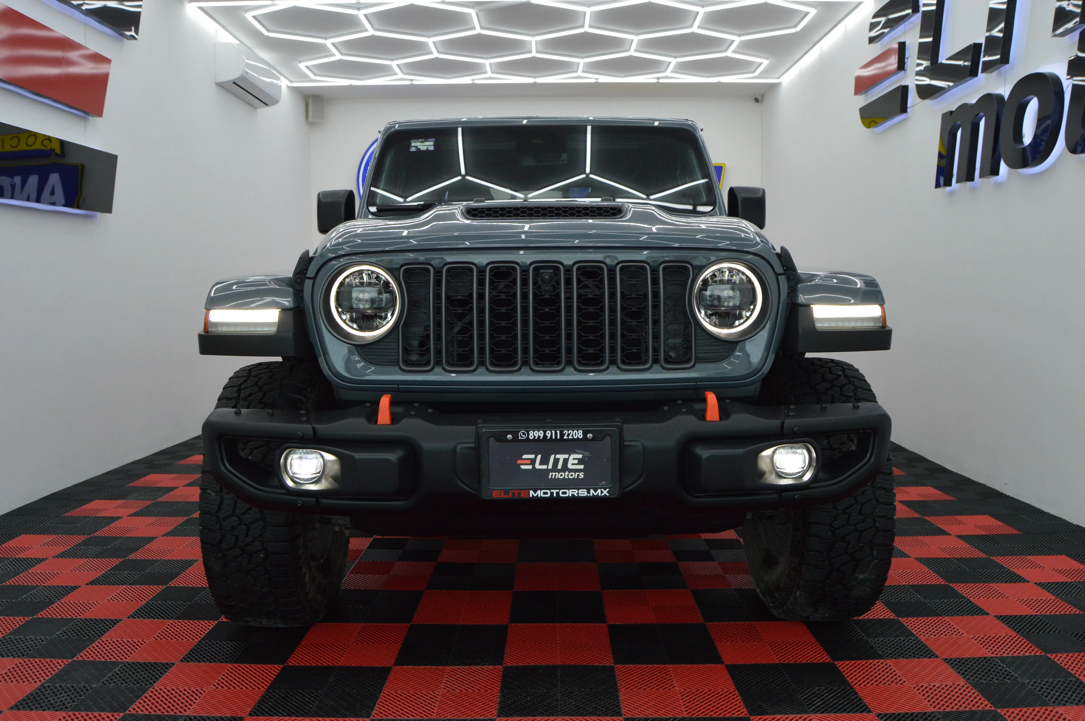 Jeep JT Mojave 2024