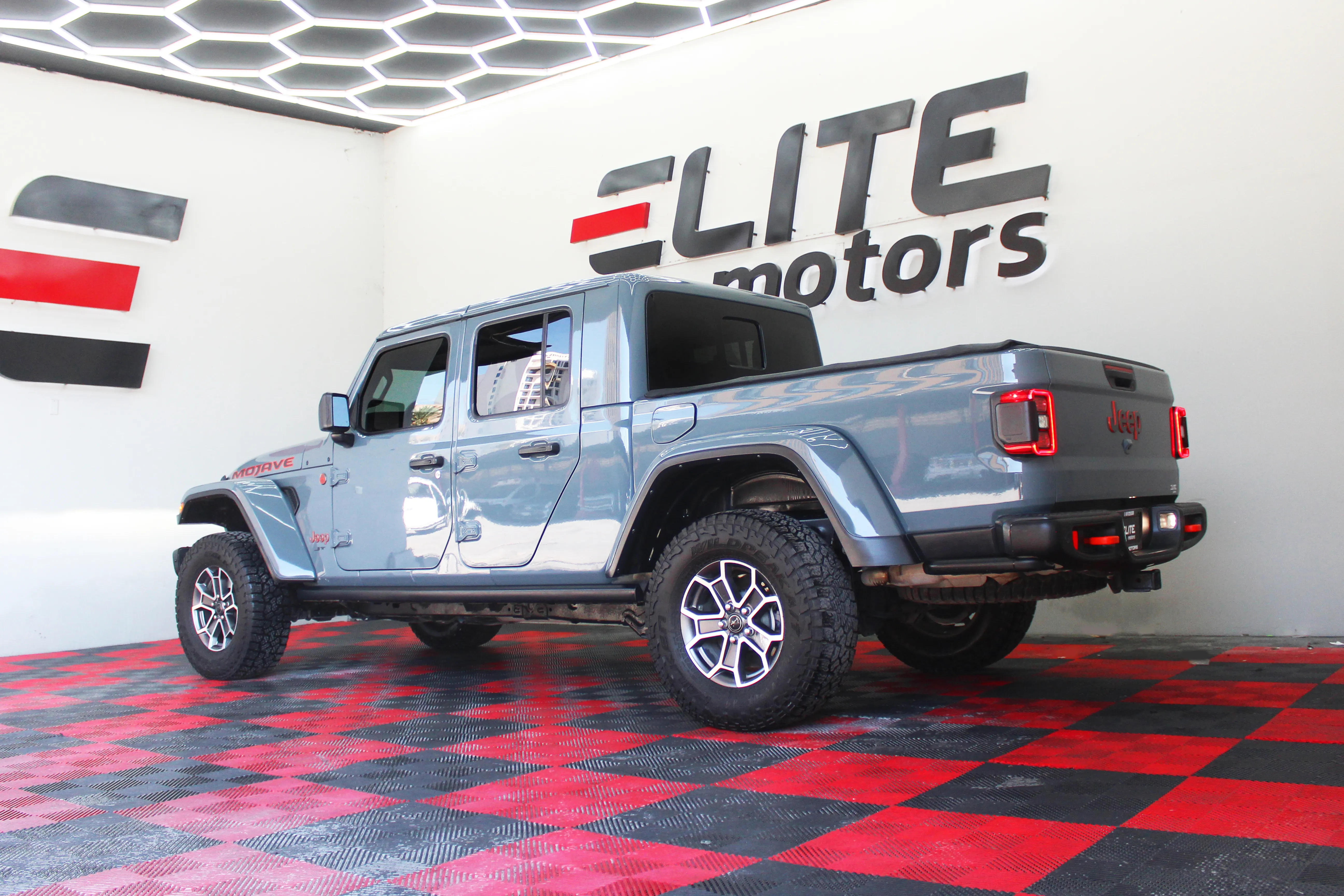 Jeep JT Mojave 2024