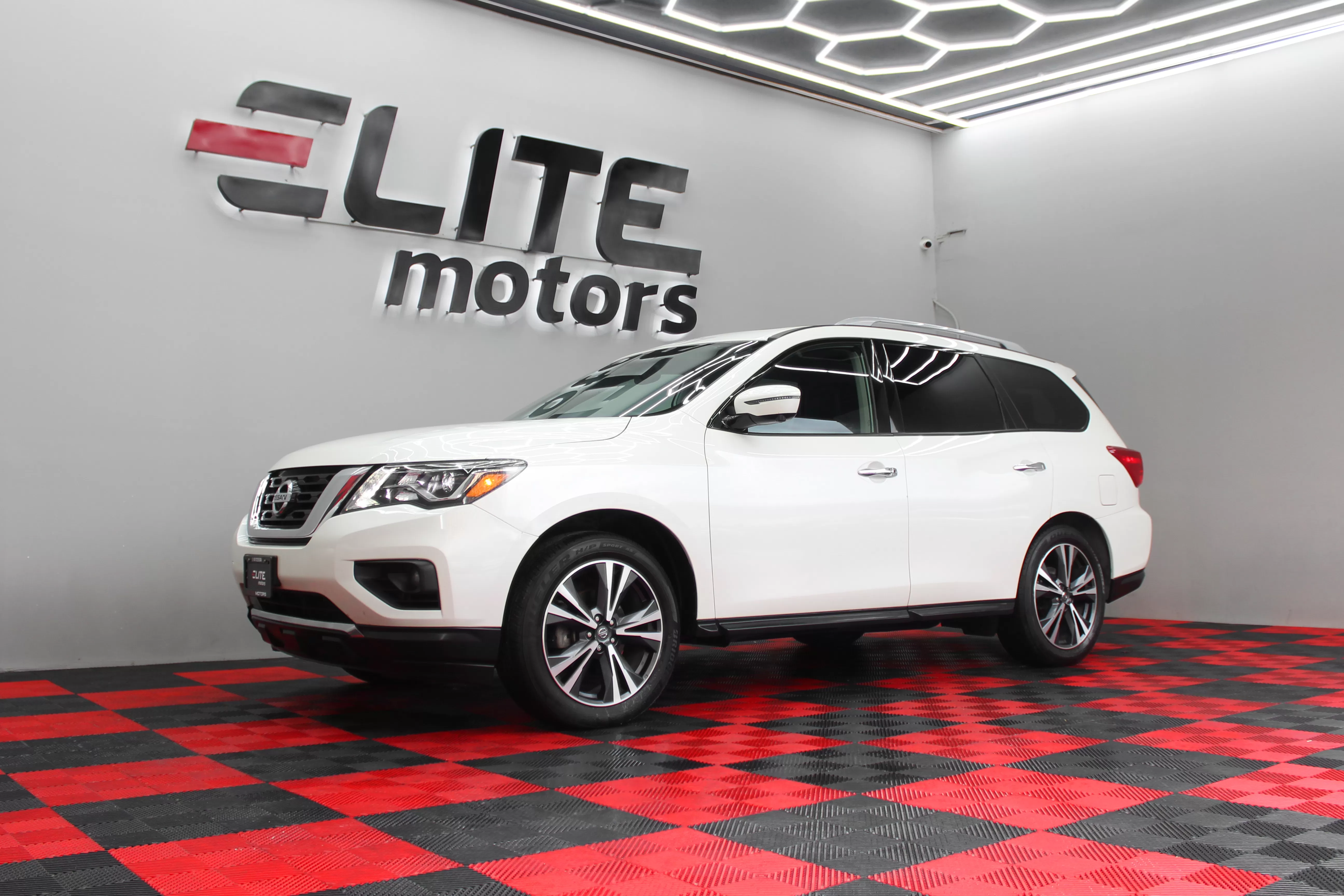 Nissan Pathfinder Exclusive 2021 - Elite Motors