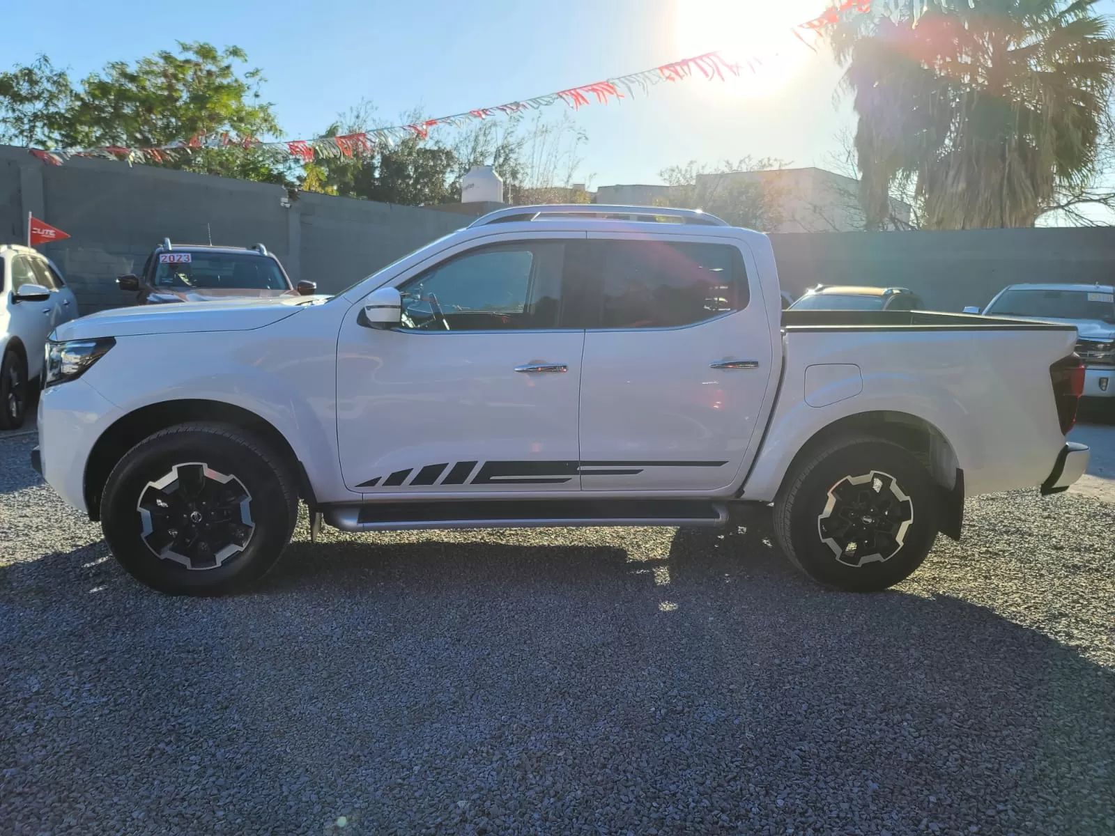 Nissan Frontier Platinum LE 2022