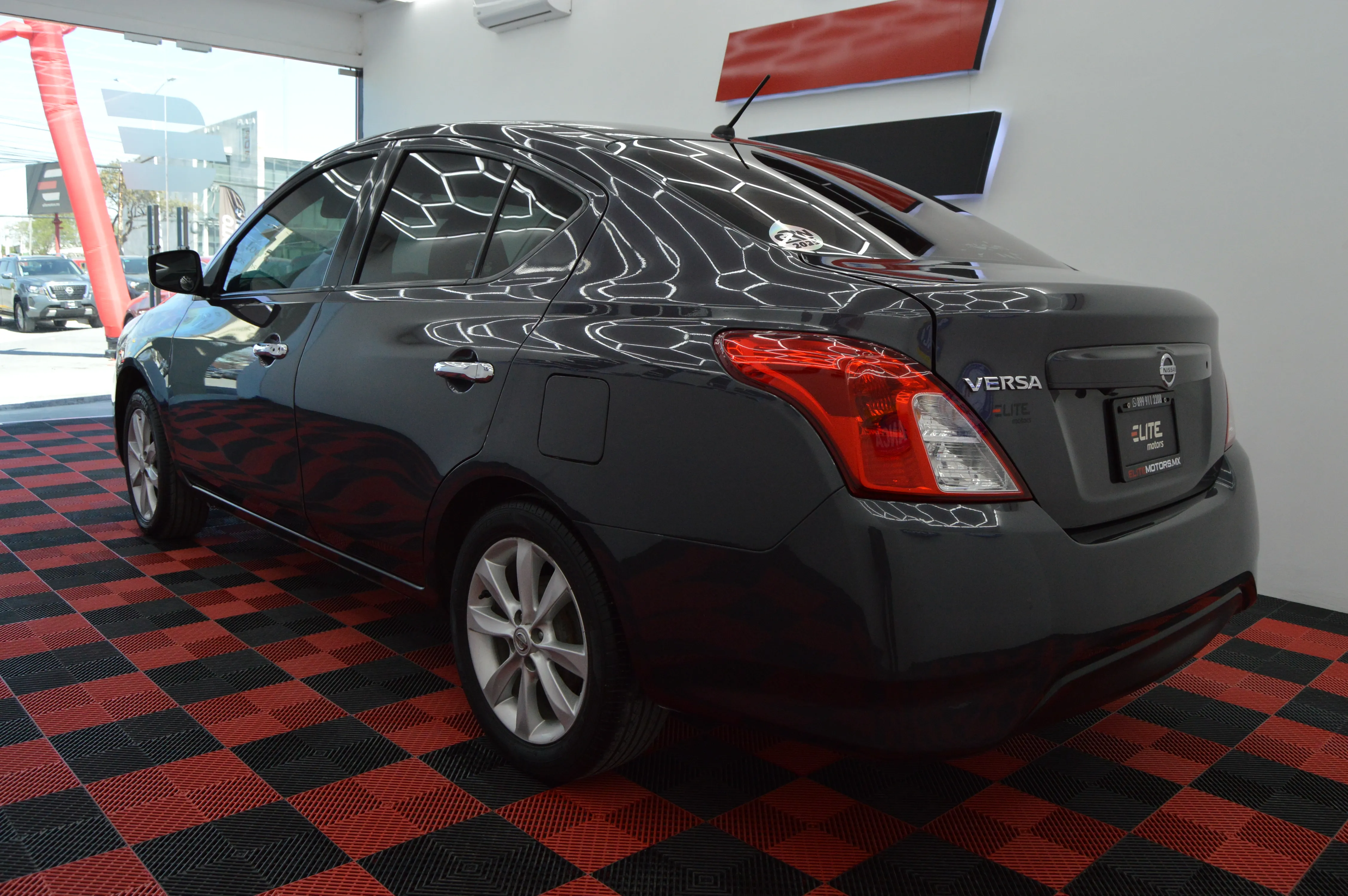 Nissan Versa Advance 2018