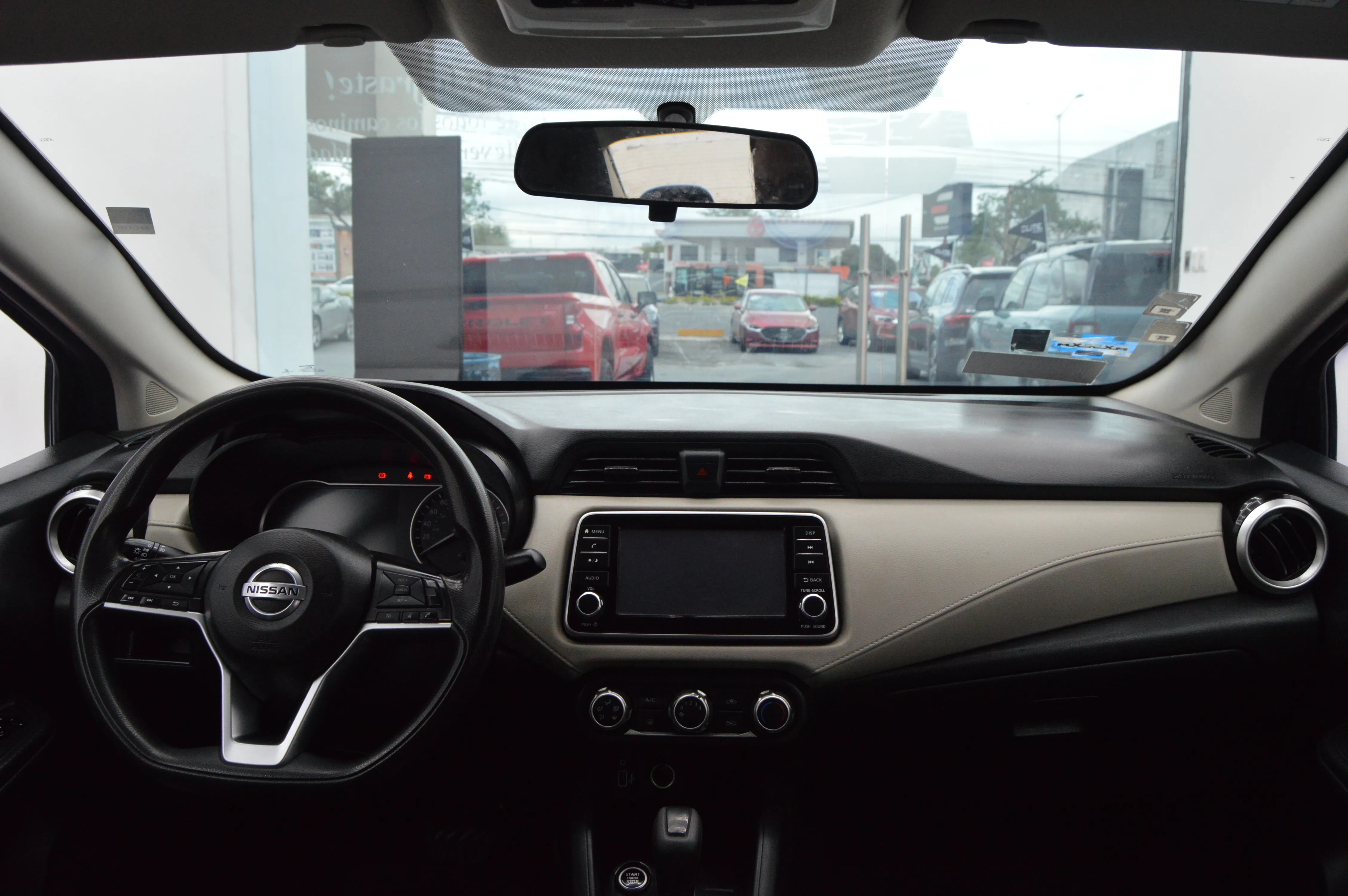 Nissan Versa Advance CVT 2022