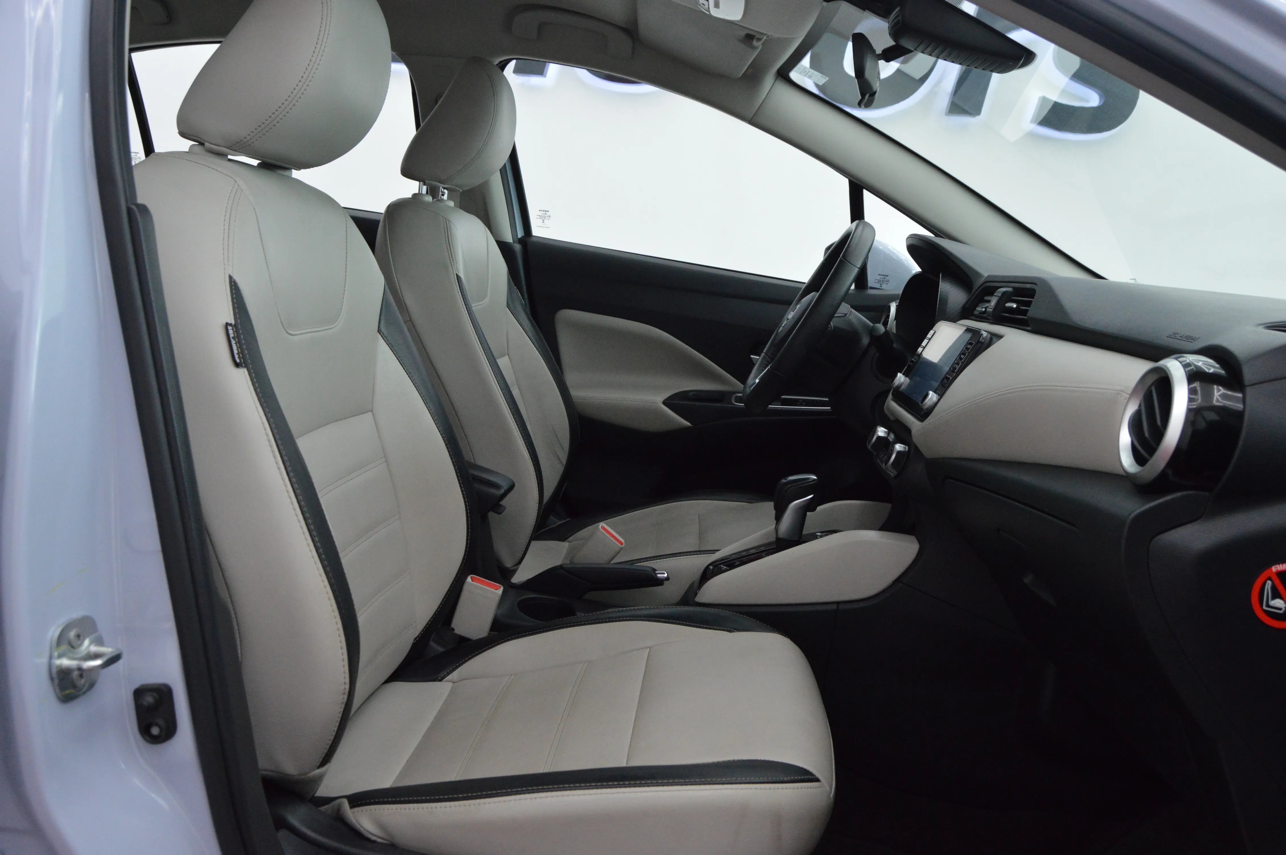 Nissan Versa Exclusive 2024