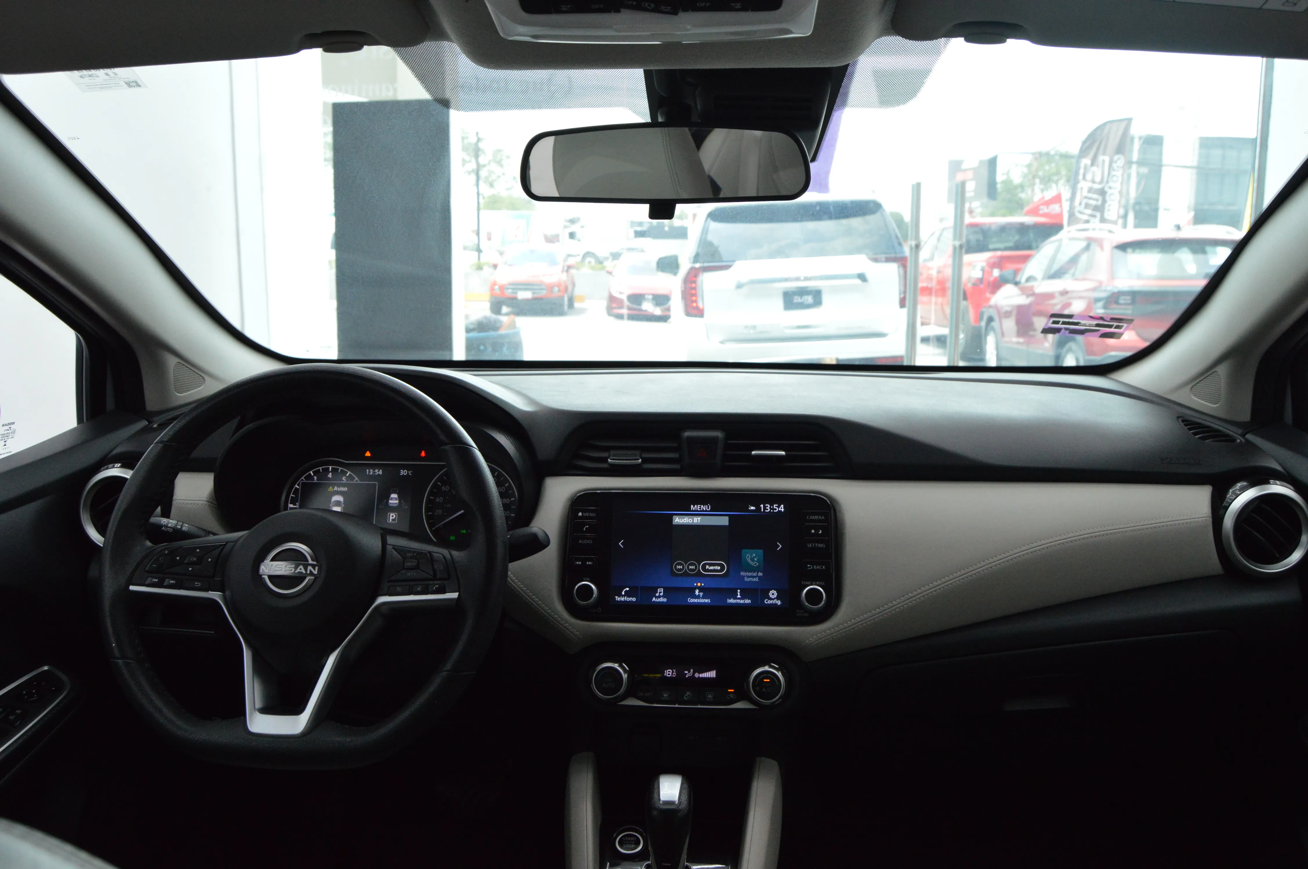 Nissan Versa Exclusive 2024