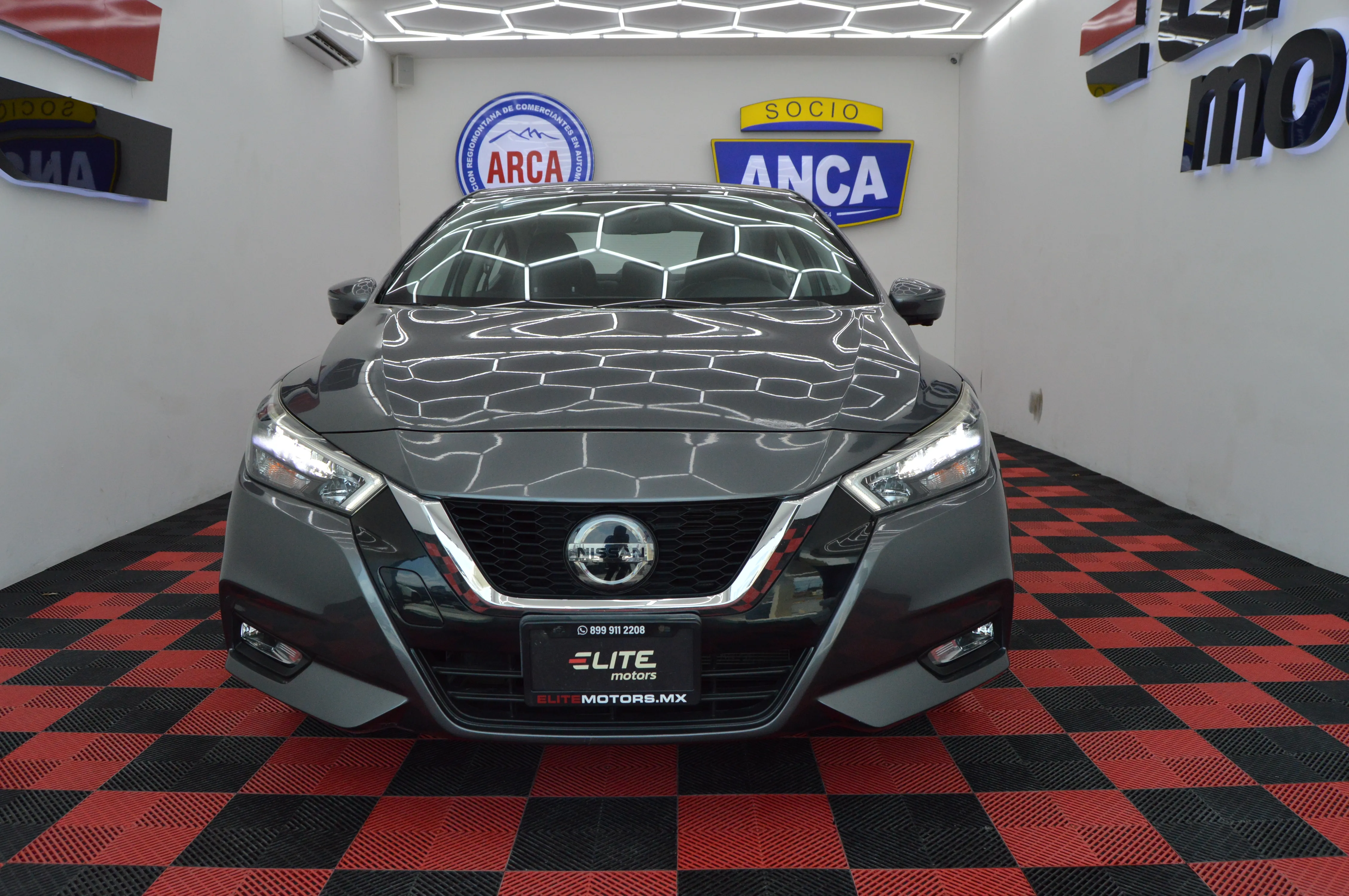 Nissan Versa Platinum 2020