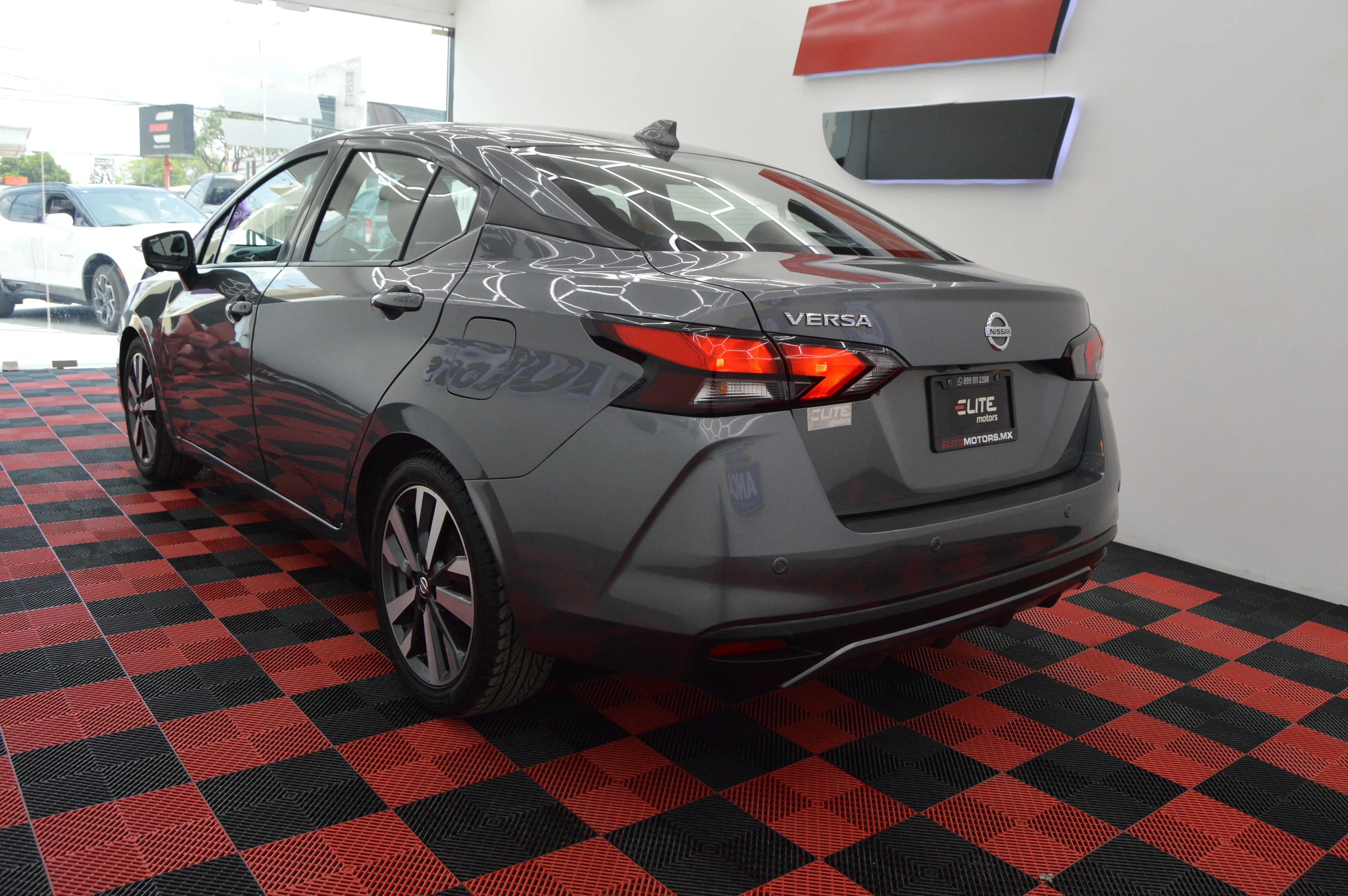 Nissan Versa Platinum 2020