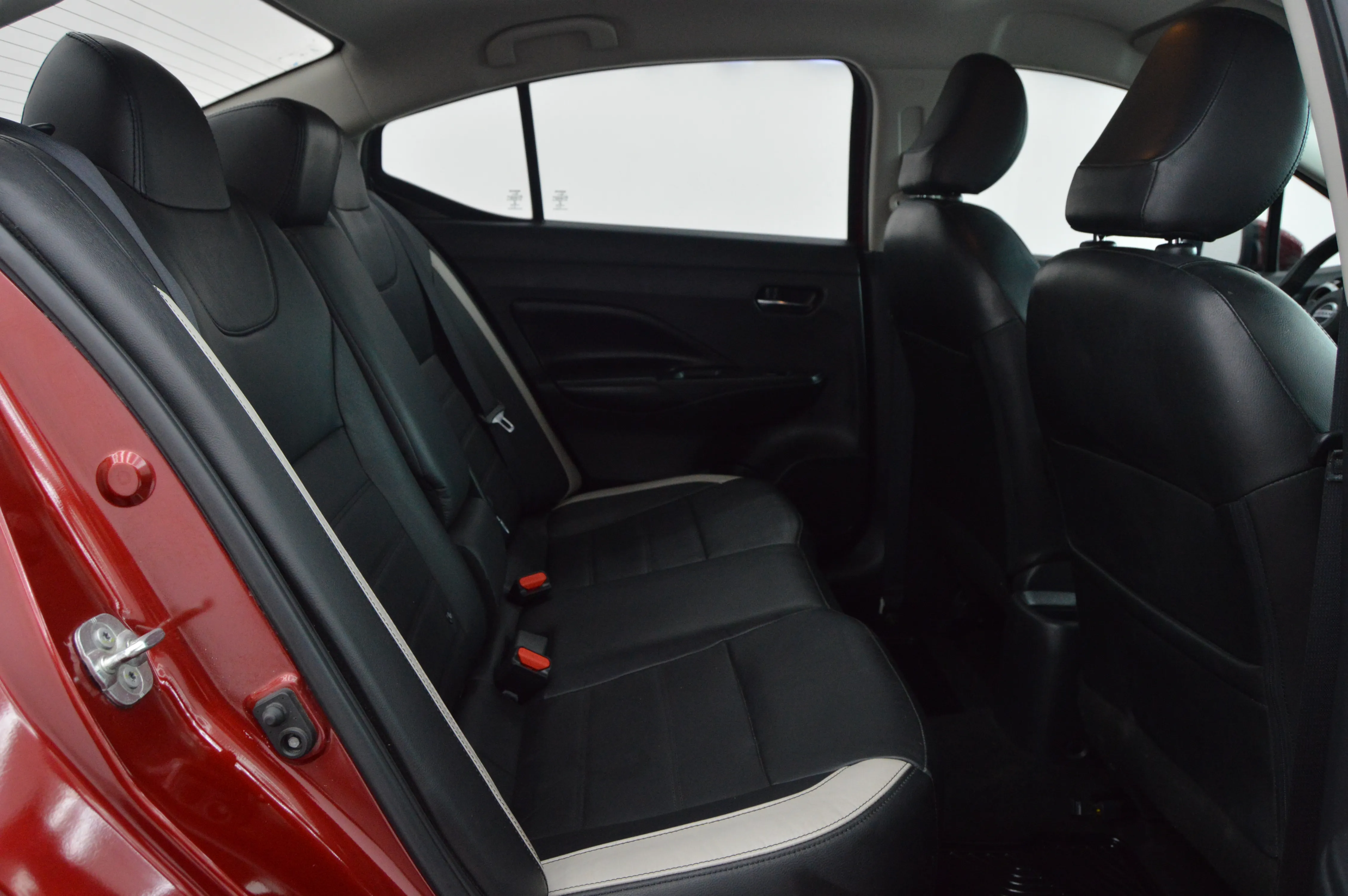 Nissan Versa Platinum CVT 2020