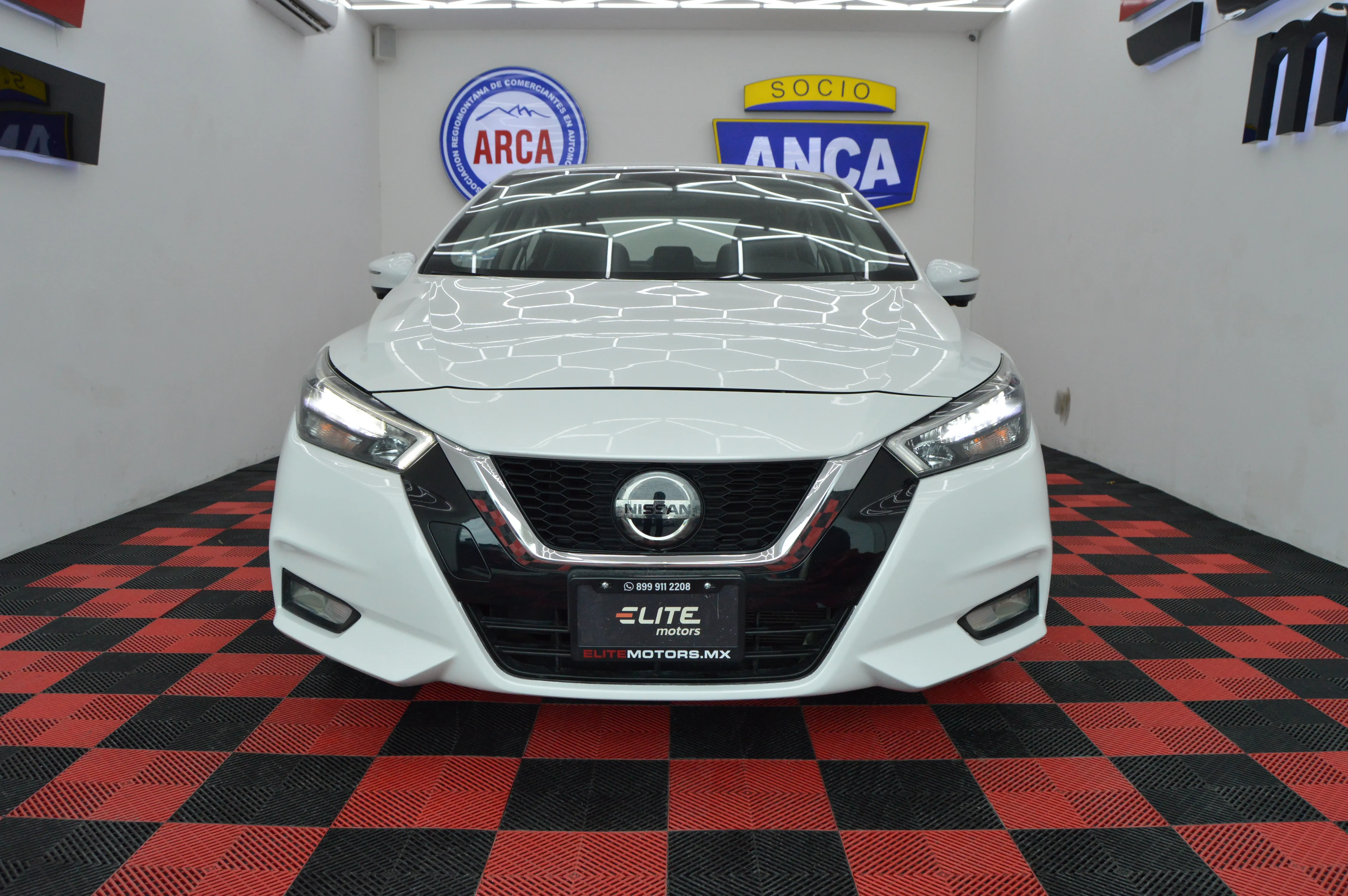 Nissan Versa Platinum CVT 2021