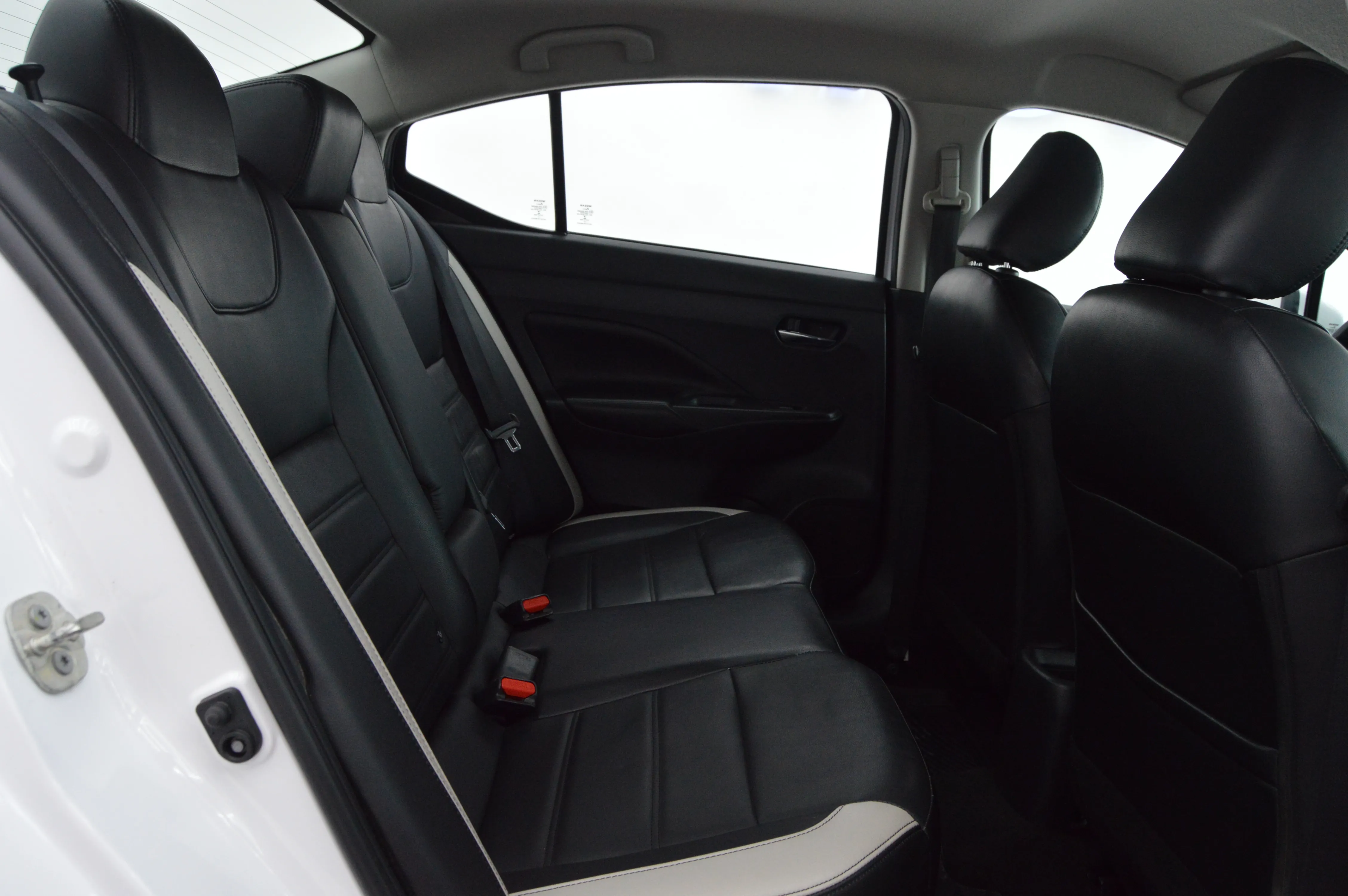 Nissan Versa Platinum CVT 2021