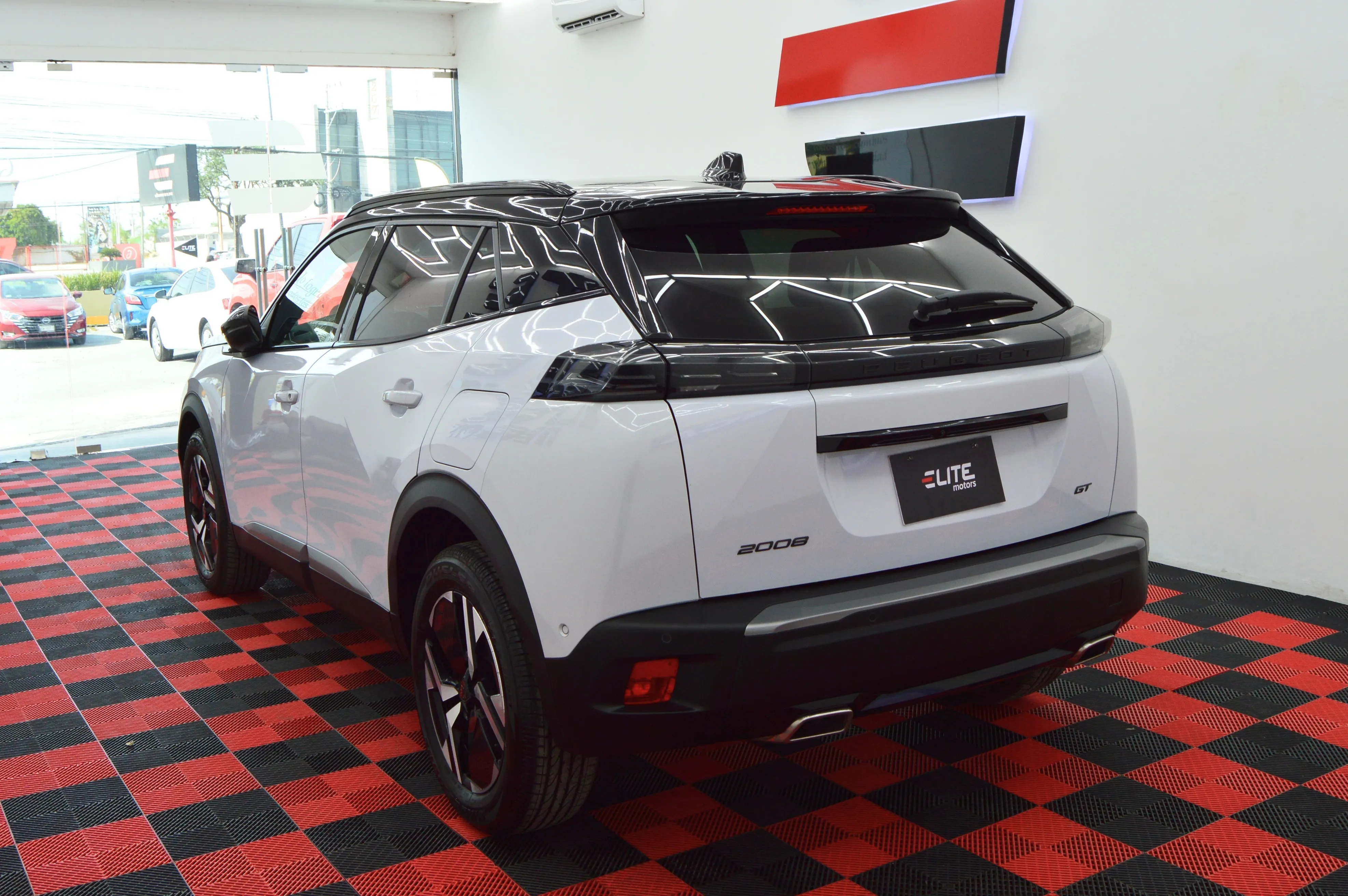Peugeot 2008 GT 1 2 AUT 2025