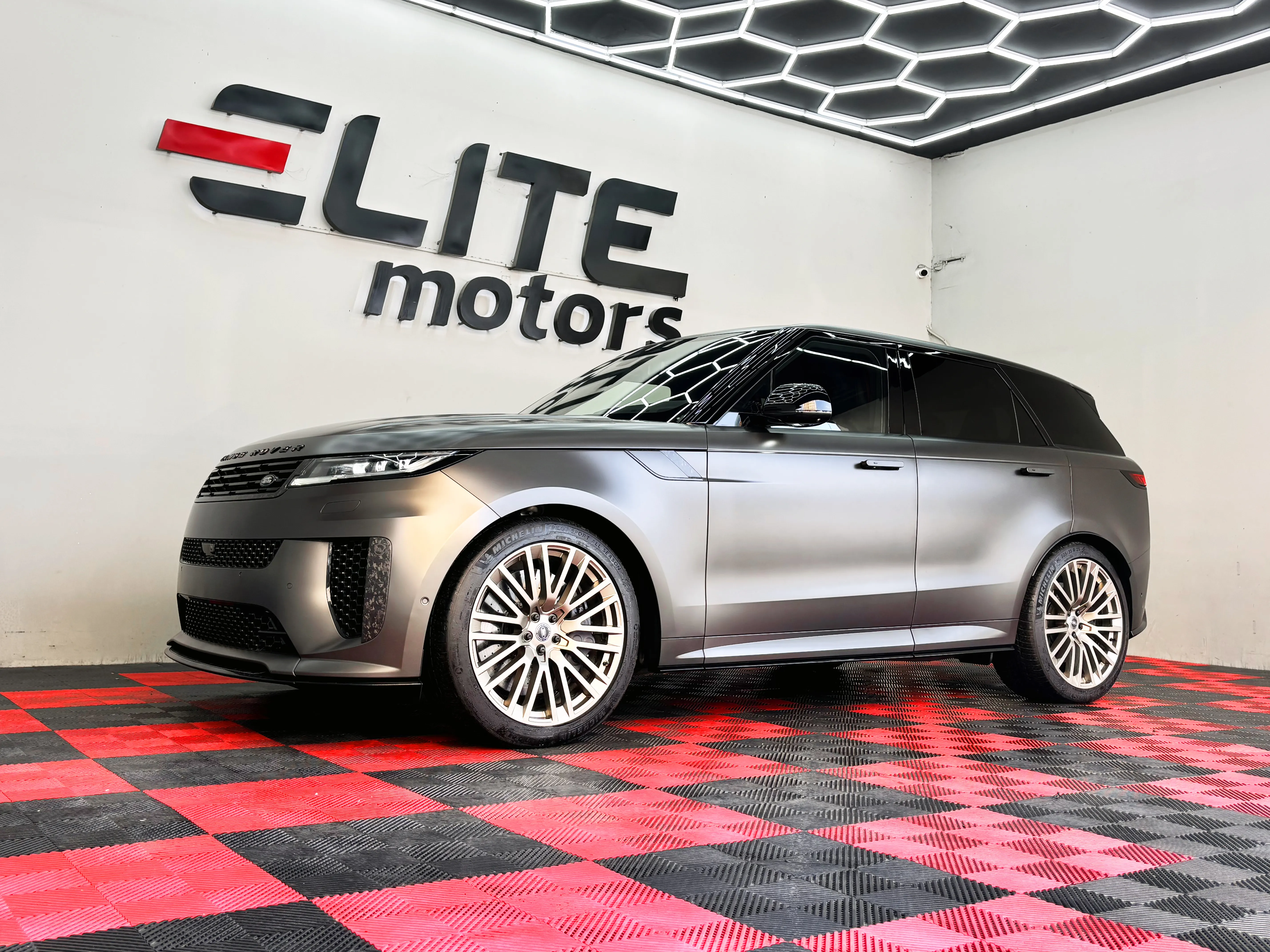 Range Rover Sport SV