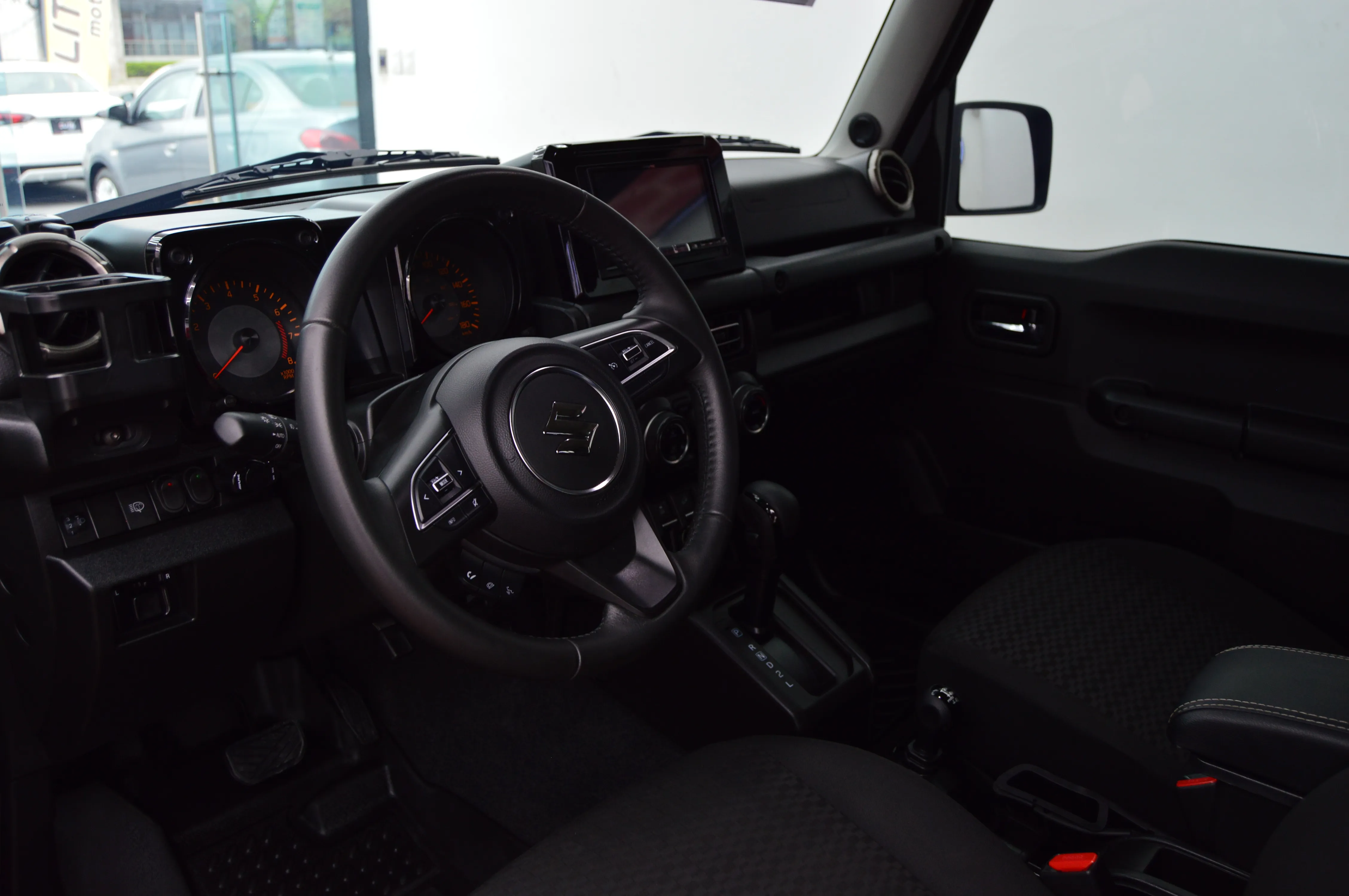 Suzuki JIMNY GLX TA 2024