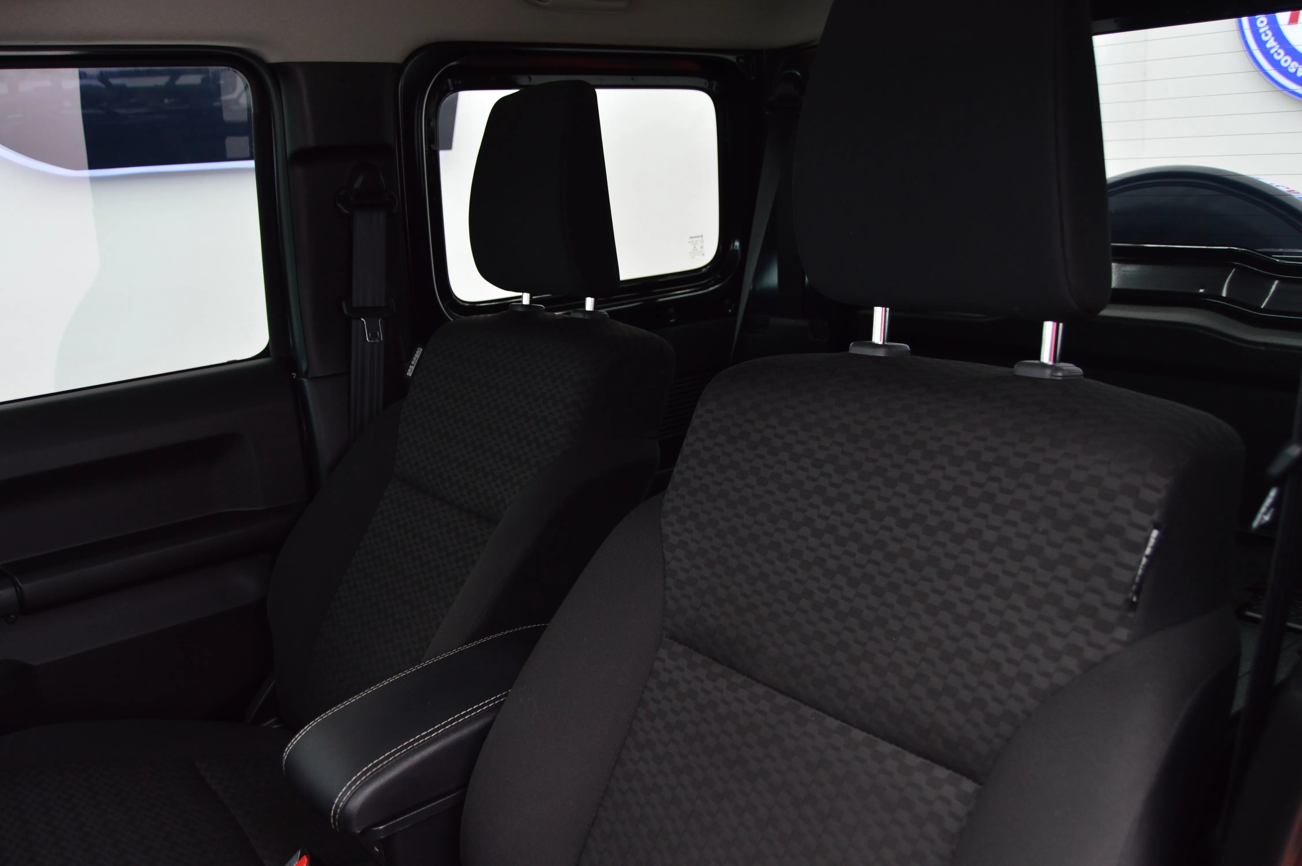 Suzuki JIMNY GLX TA 2024