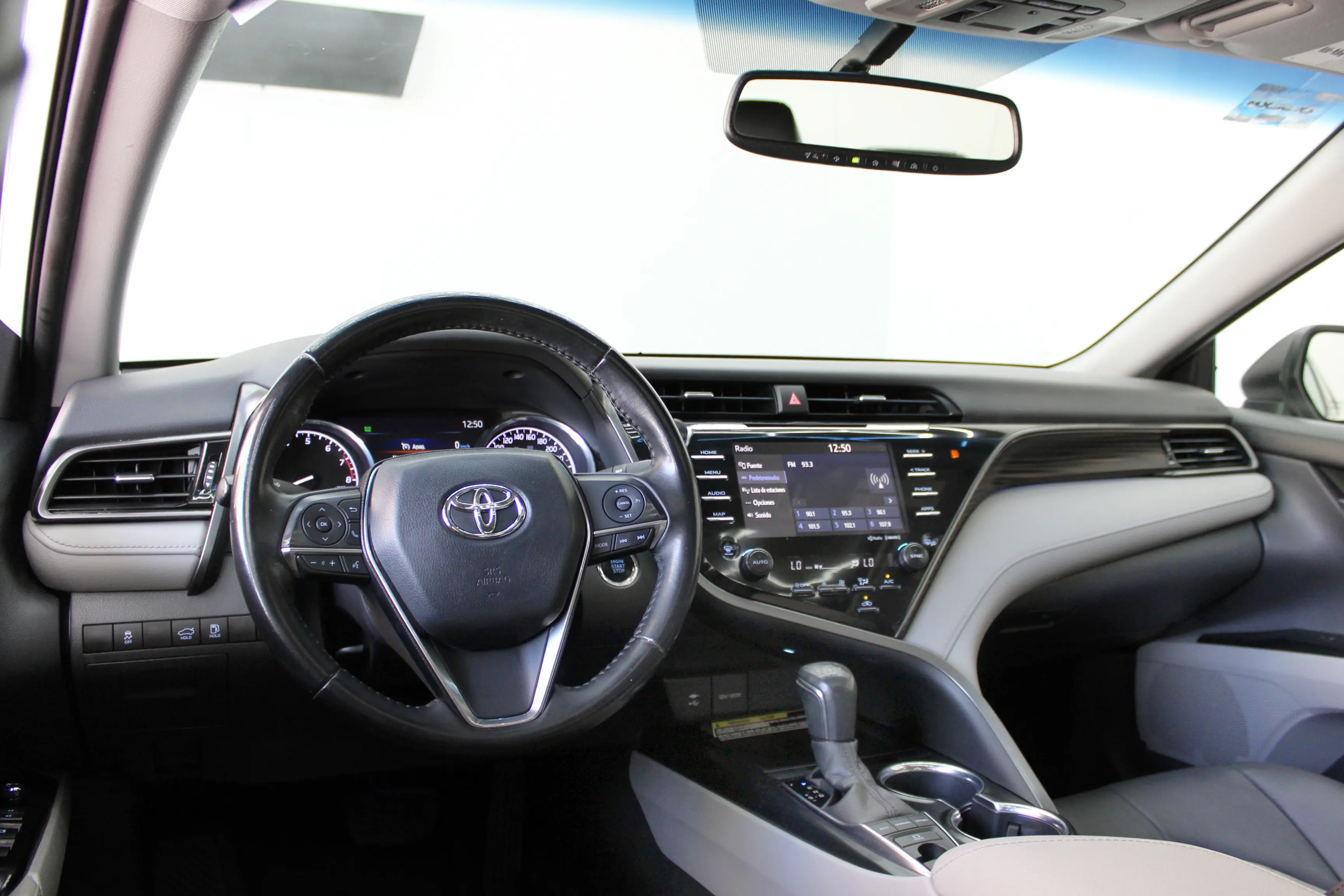 Toyota Camry XLE Navi 2019