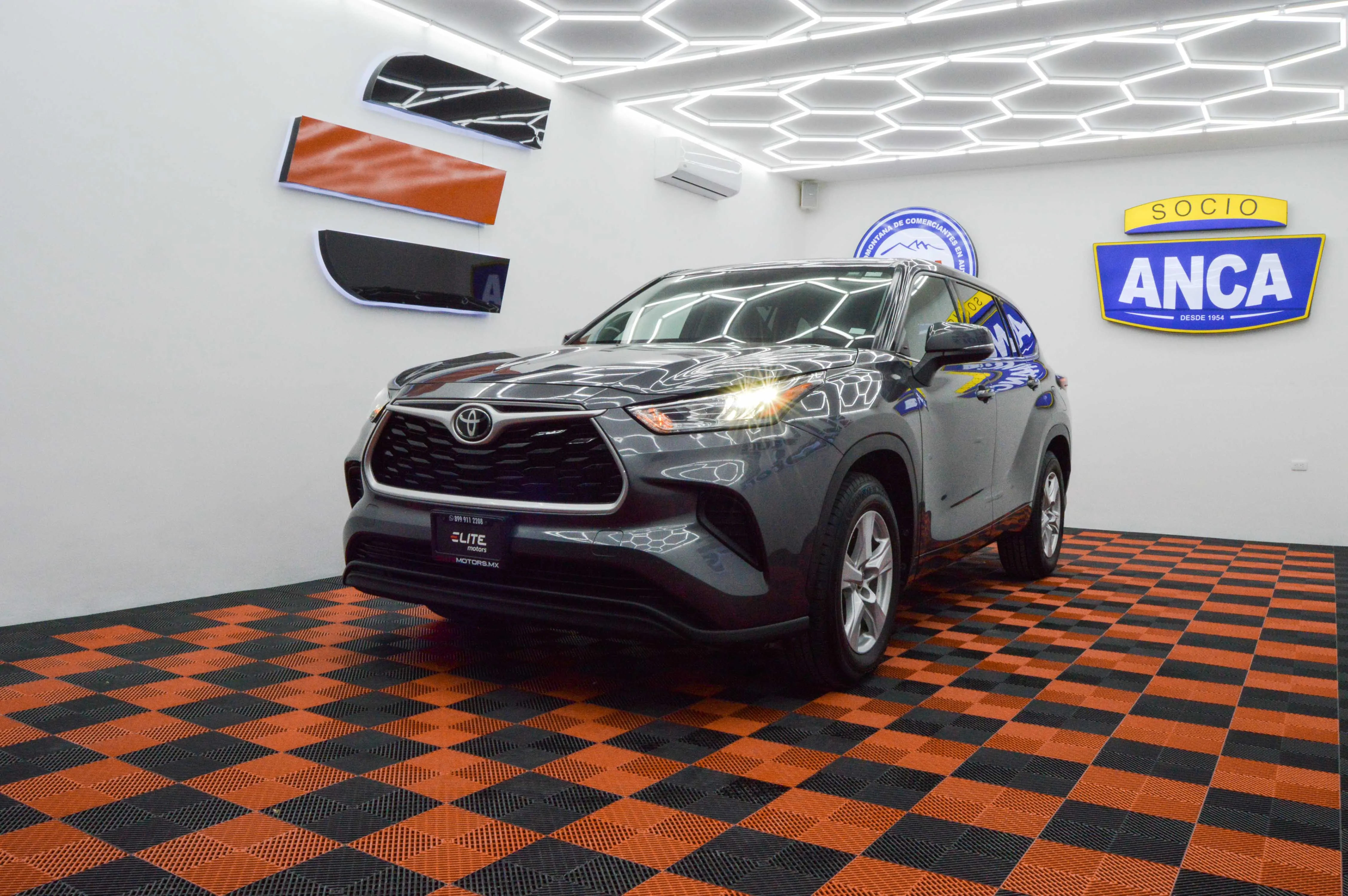 Toyota Highlander LE 2022