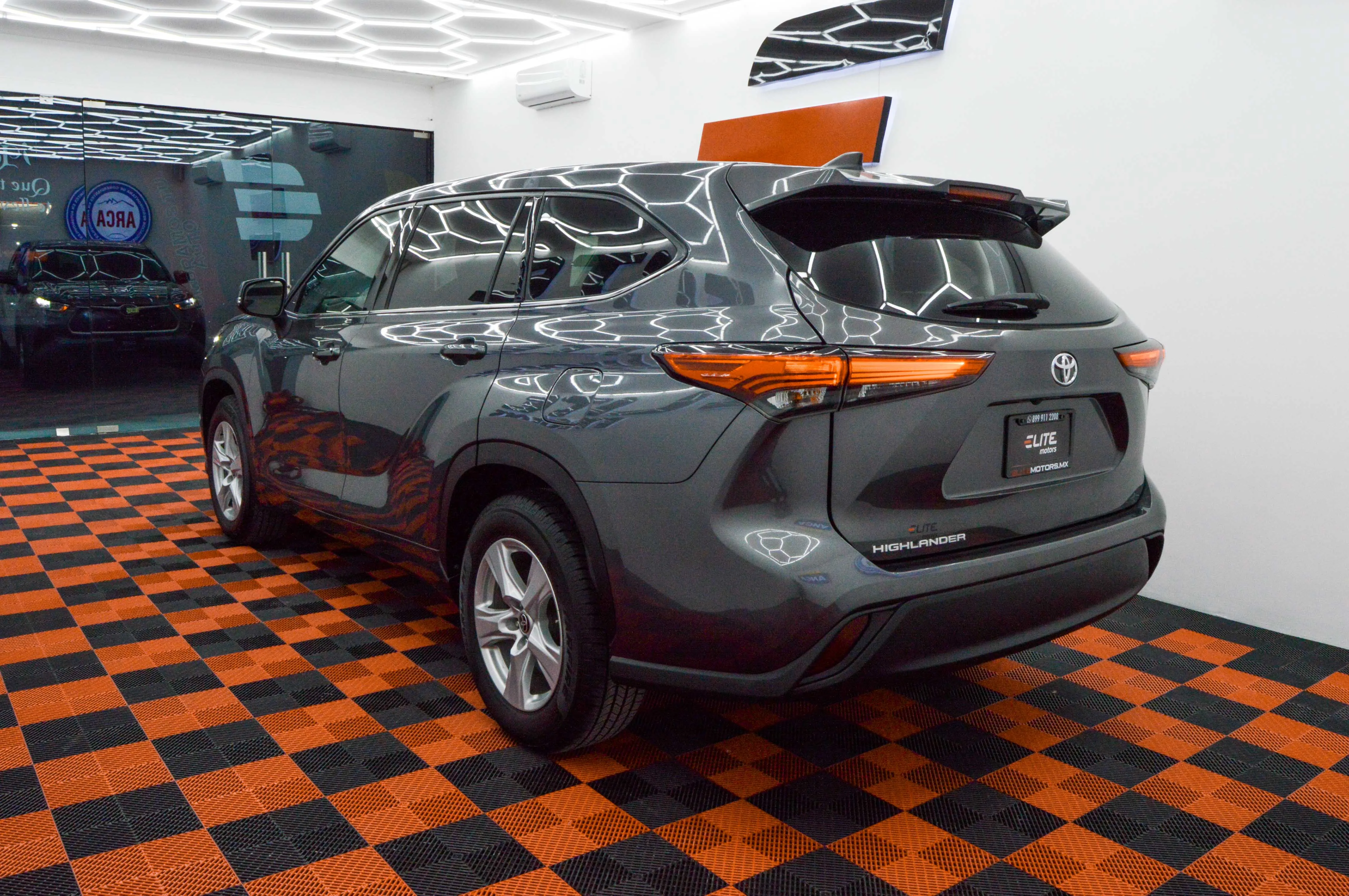 Toyota Highlander LE 2022