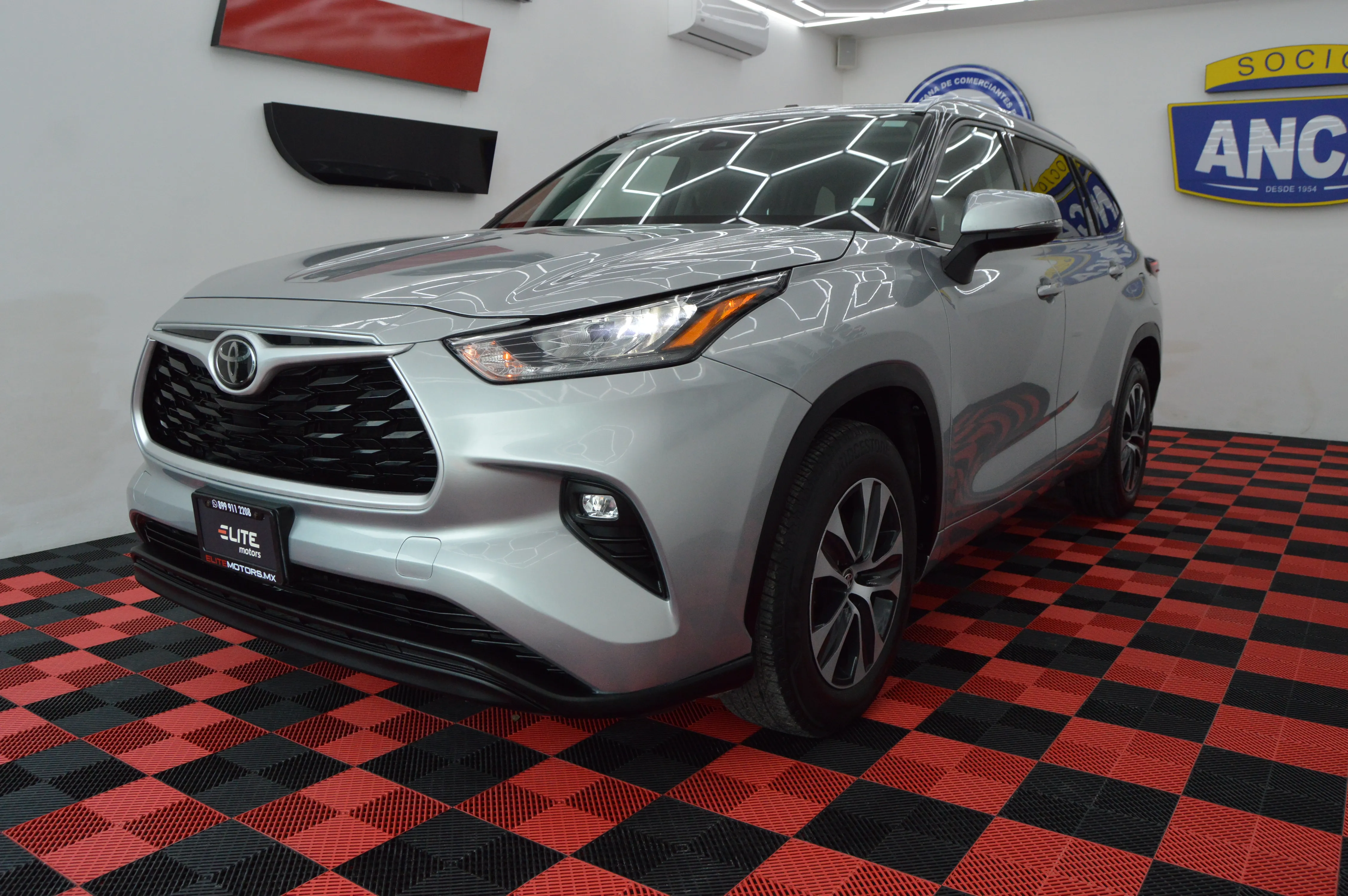 Toyota Highlander XLE 2021