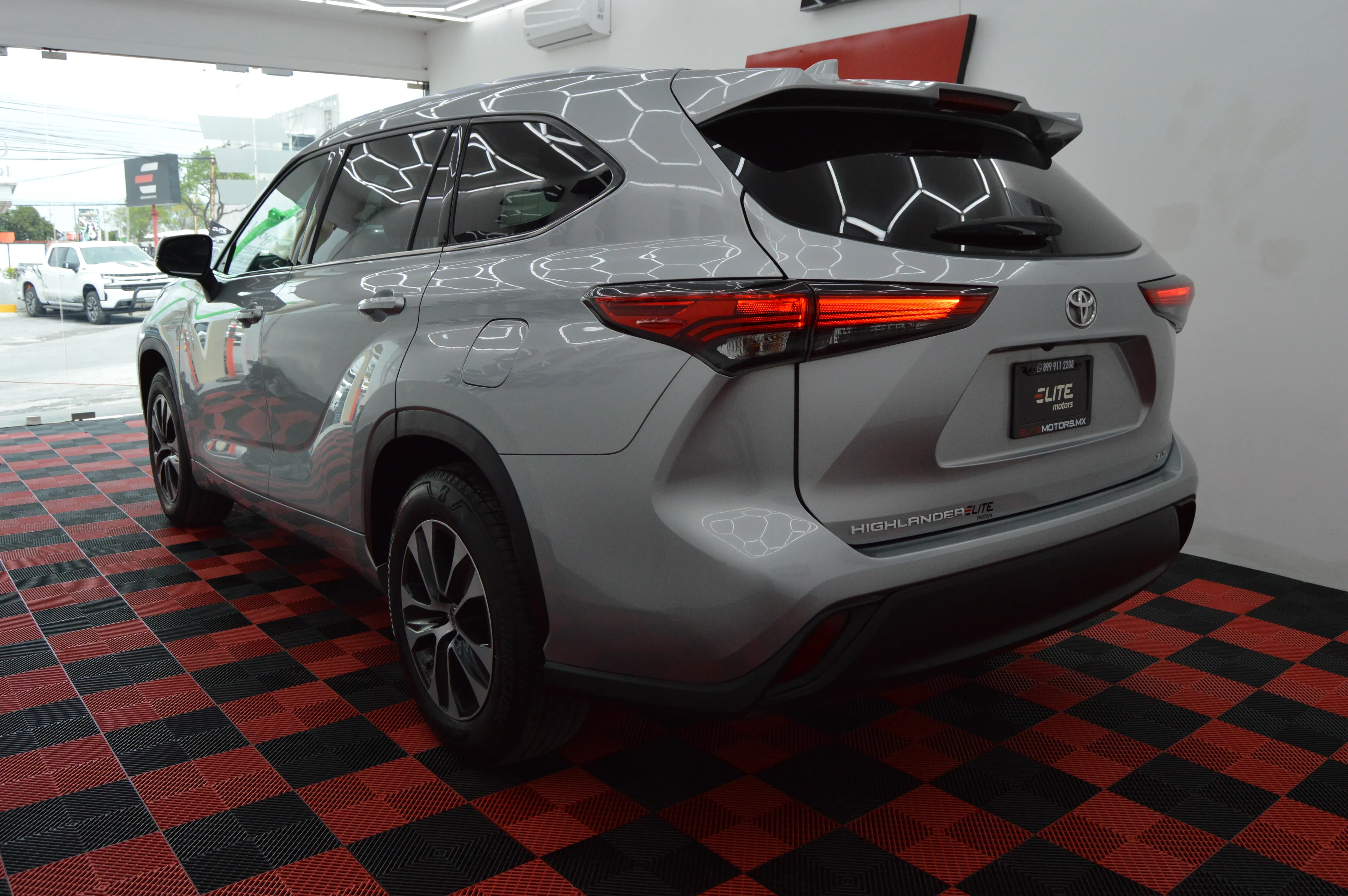 Toyota Highlander XLE 2021