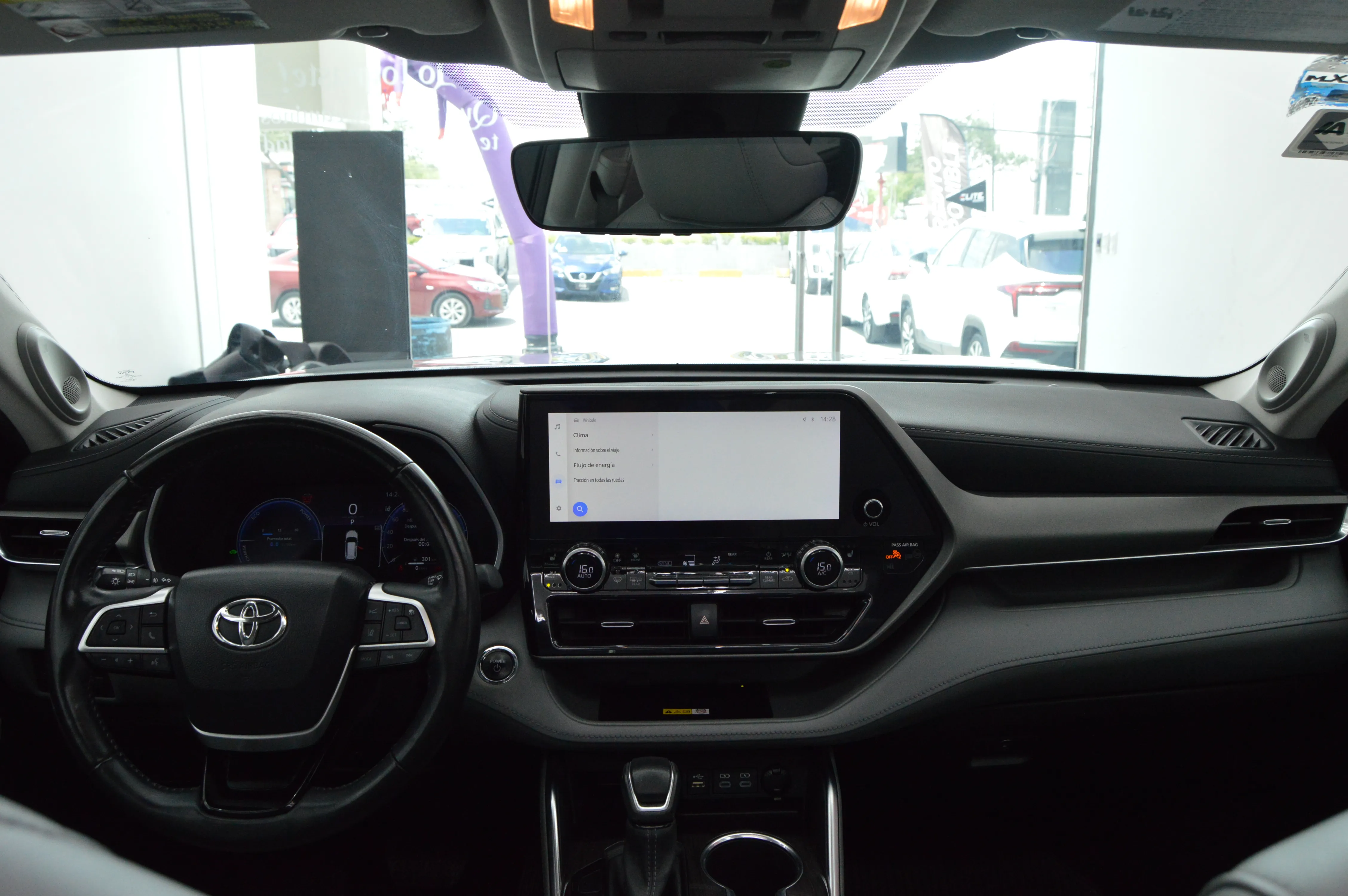 Toyota Limited HV 2023