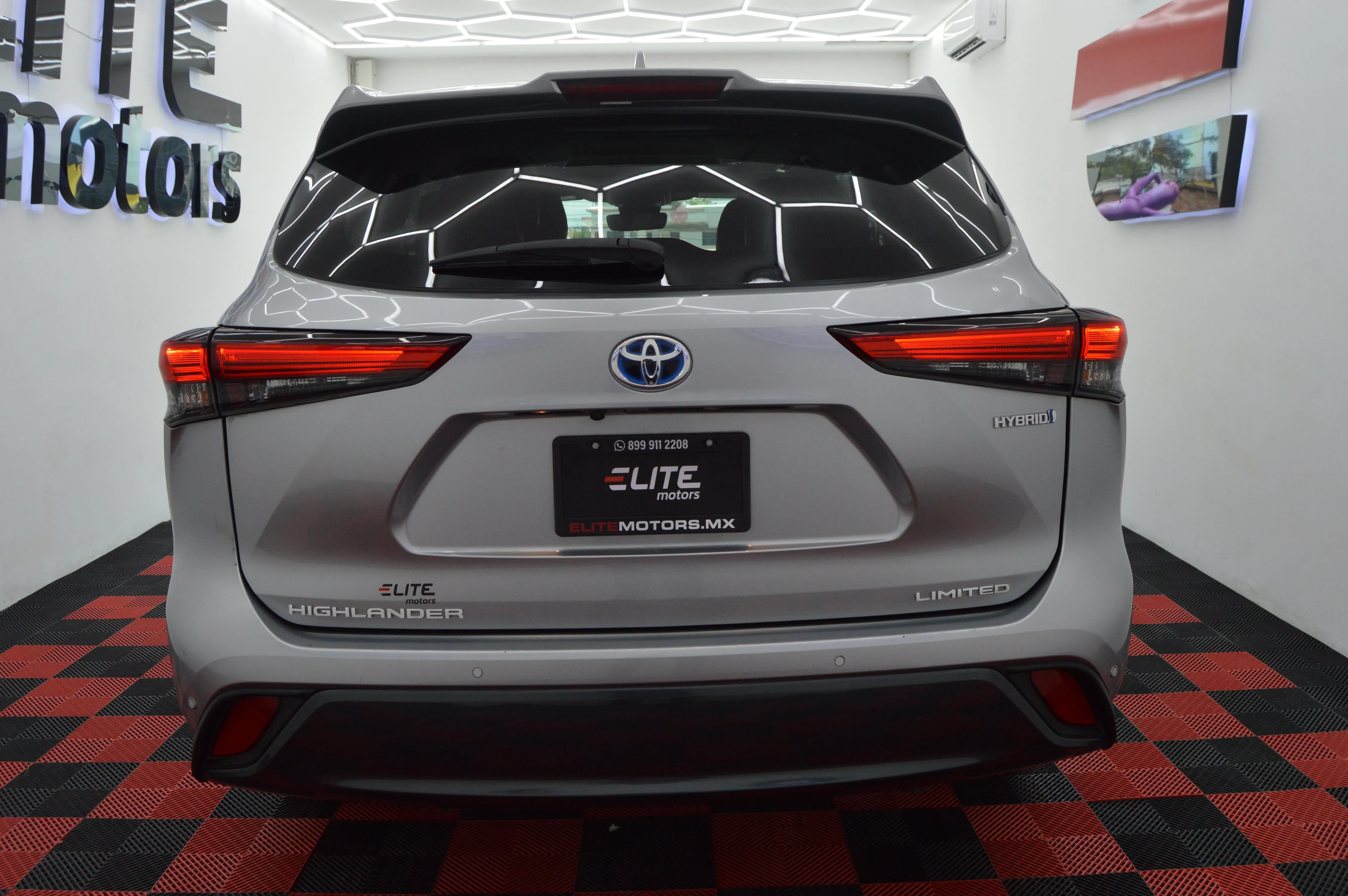 Toyota Limited HV 2023