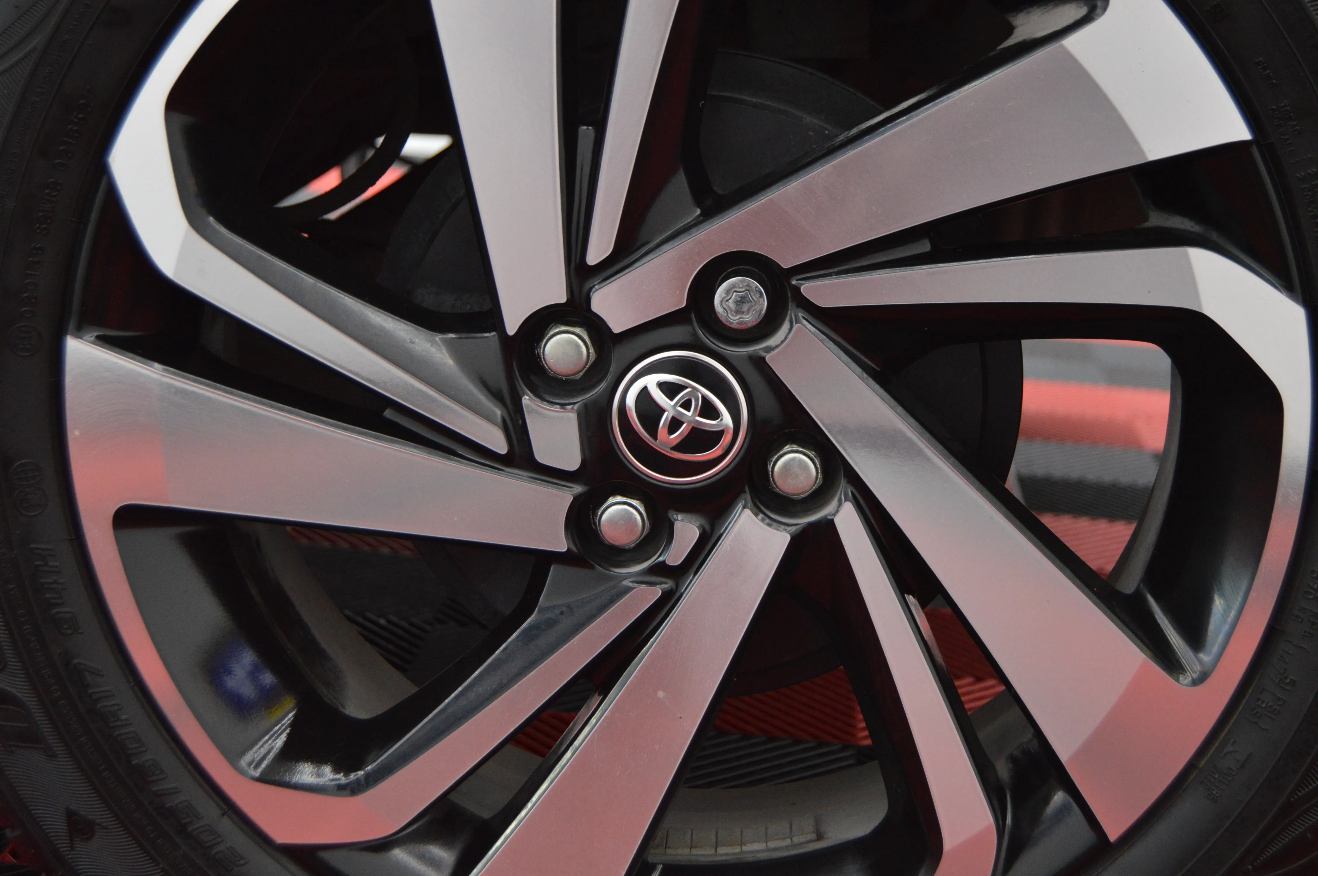 Toyota Raize XLE 2024