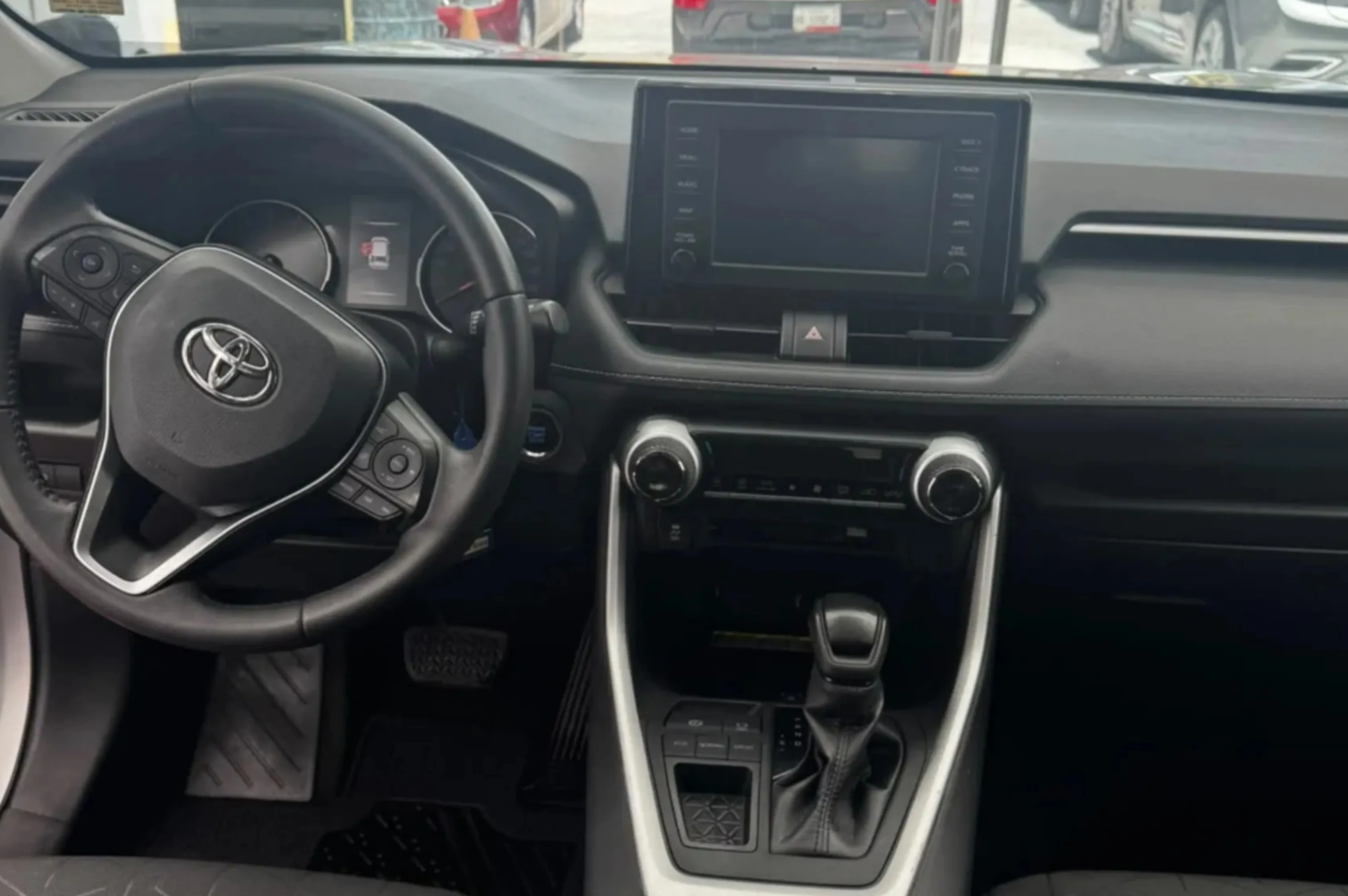Toyota RAV4 XLE FWD 2021