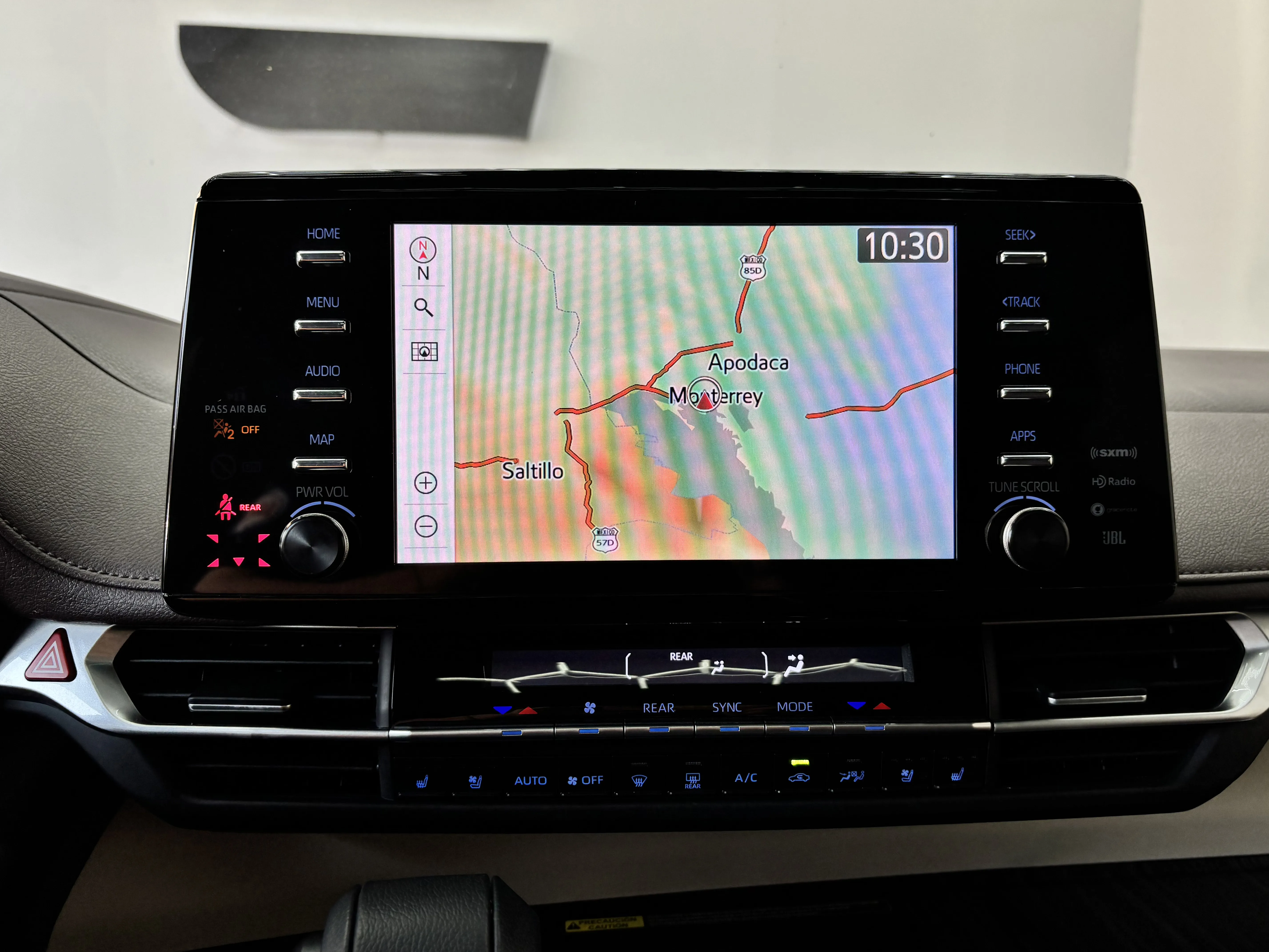 Toyota Sienna Platinum Hybrid 2024