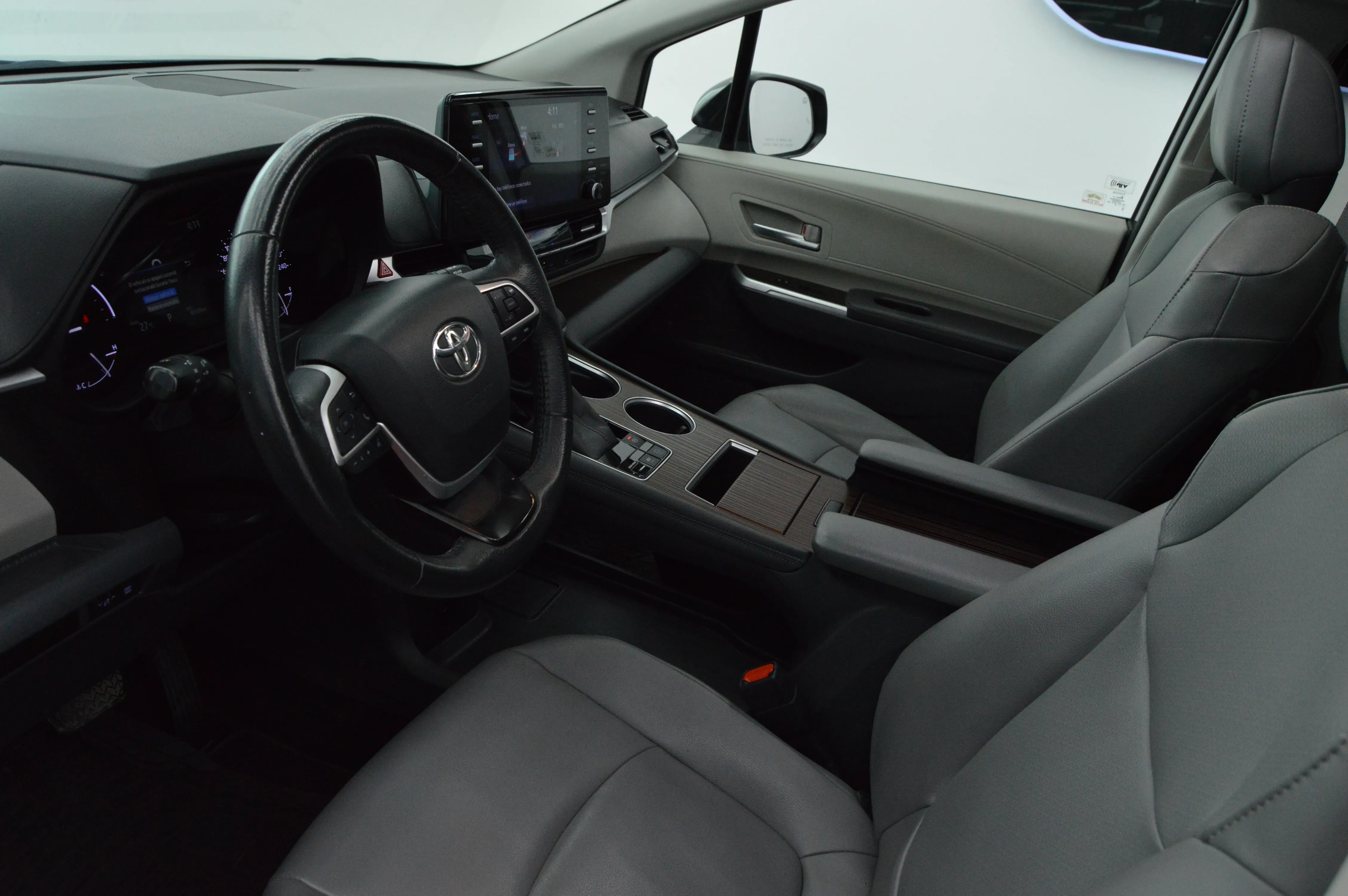 Toyota Sienna XLE Piel 2022