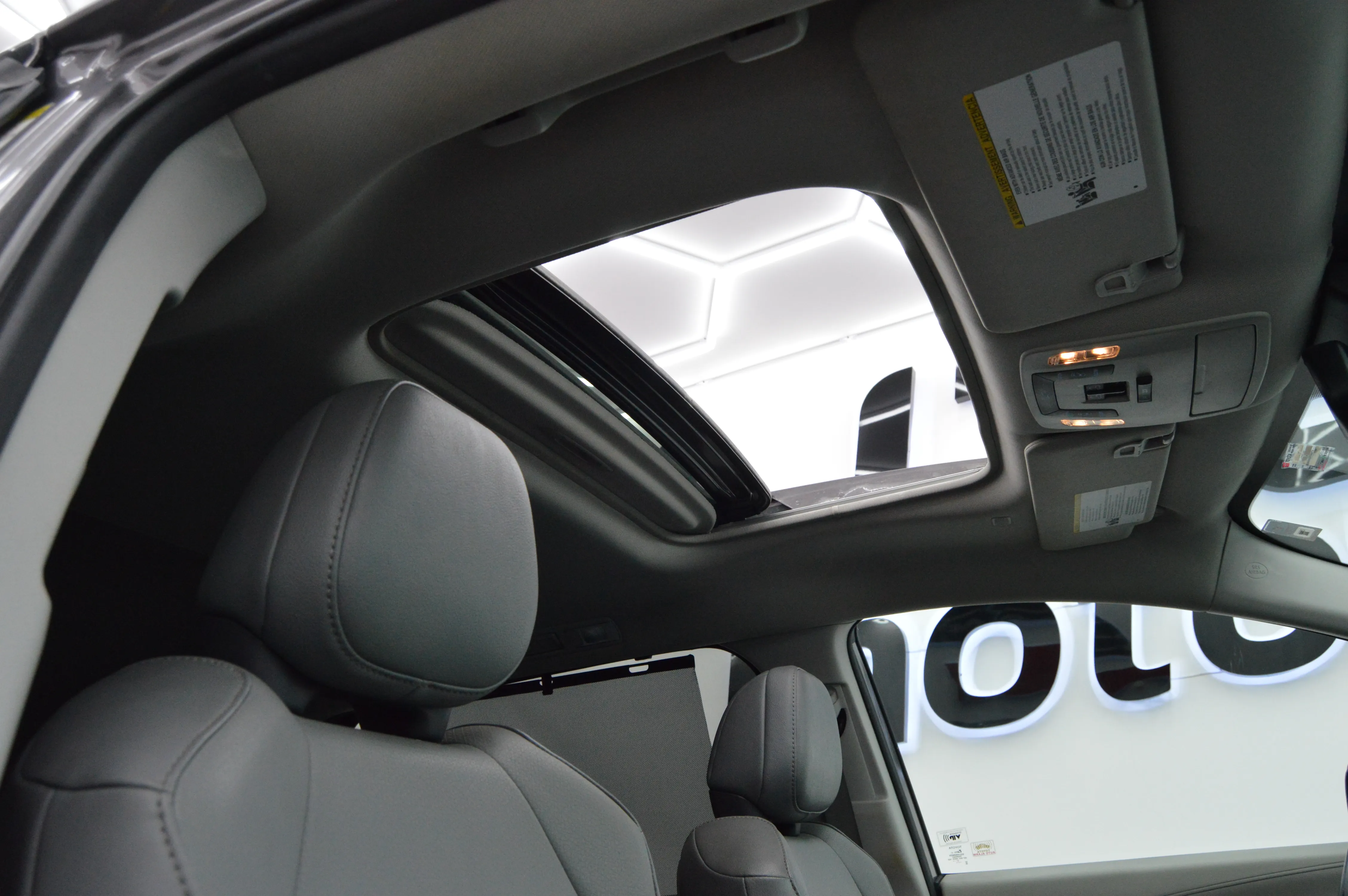 Toyota Sienna XLE Piel 2022